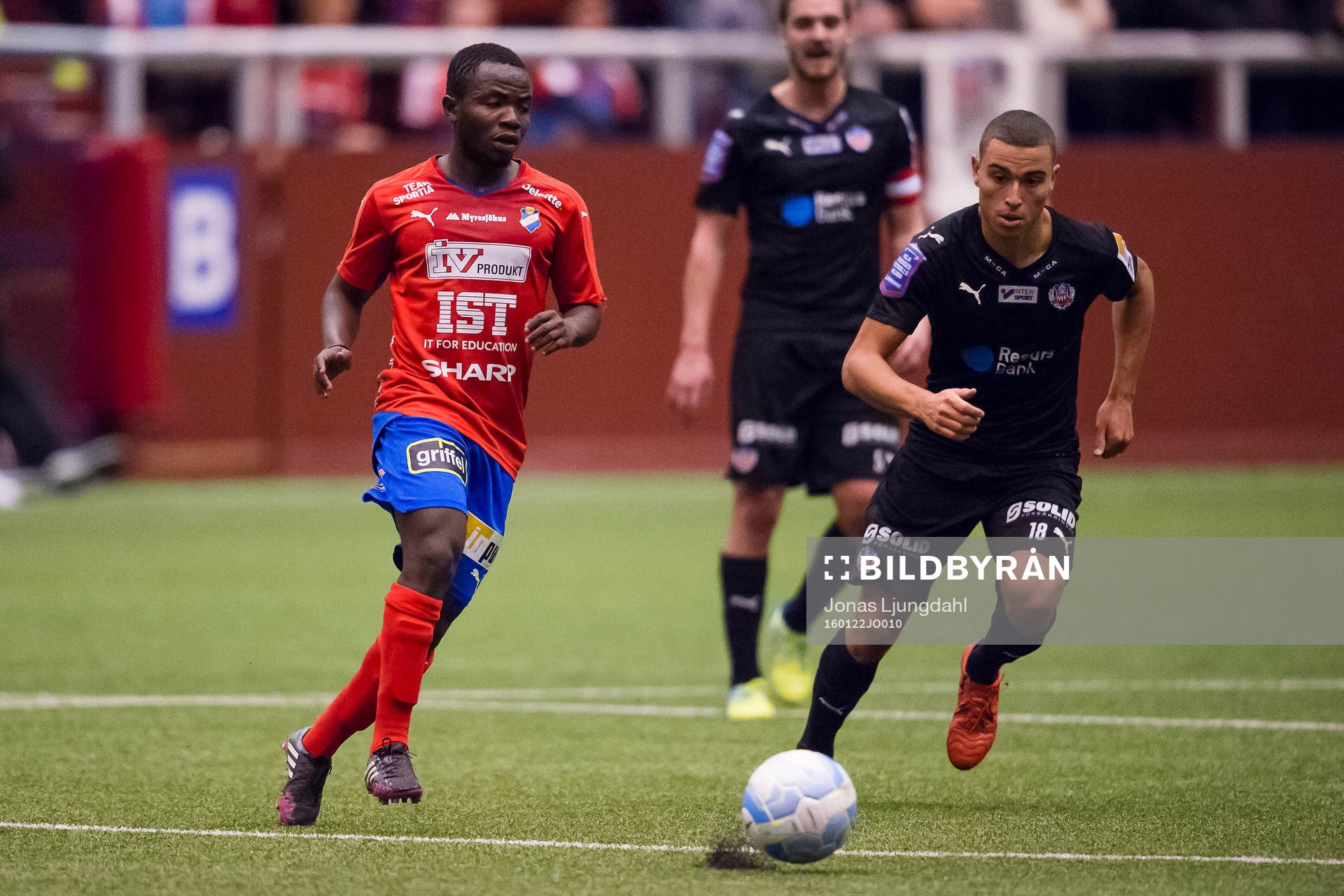 Östers Isaac Shaze och Jordan Larsson