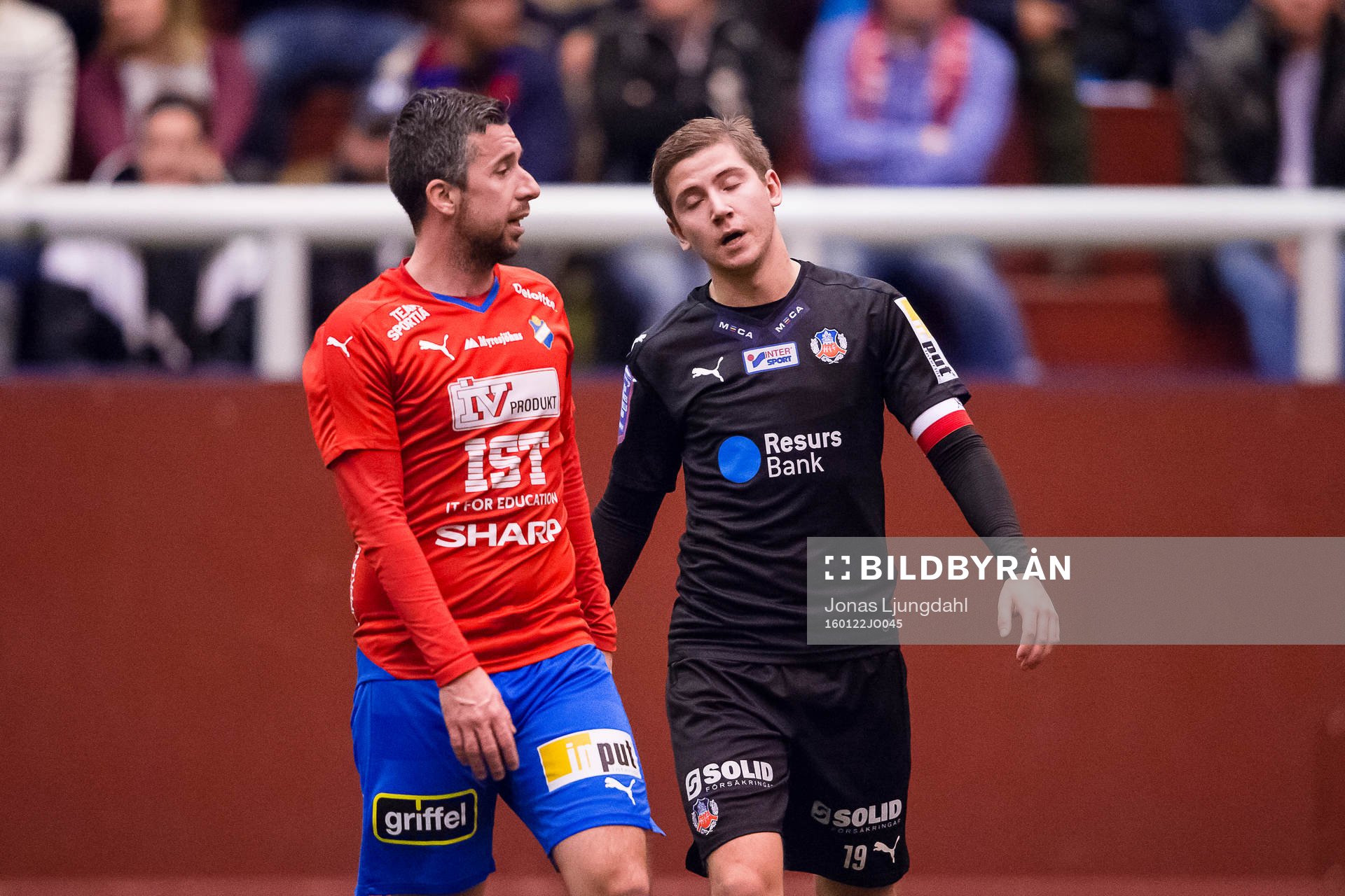 Helsingborgs Darijan Bojanic deppar när han går förbi