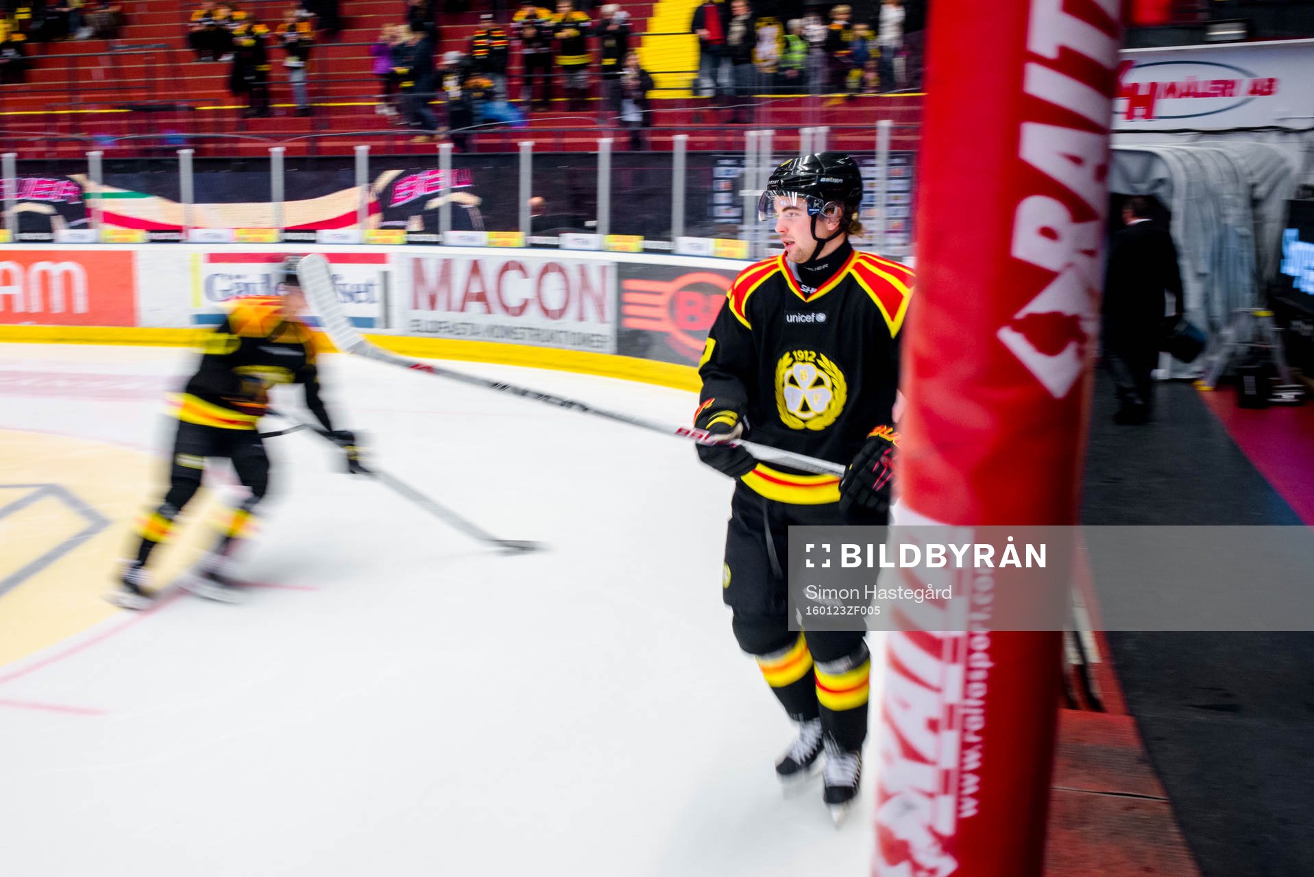 Brynäs Ponthus Westerholm före ishockeymatchen i SHL