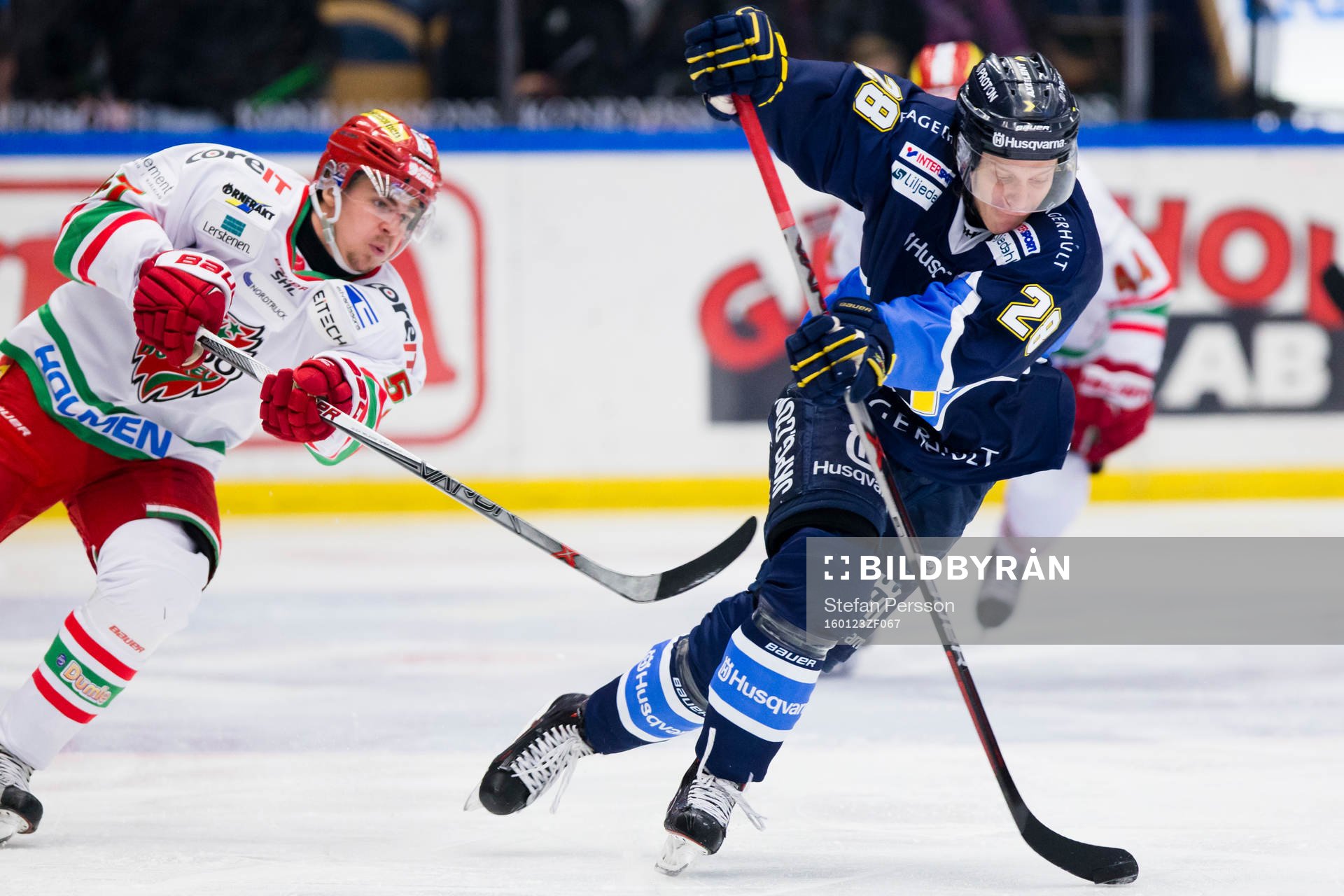 s Anton Bengtsson med pucken