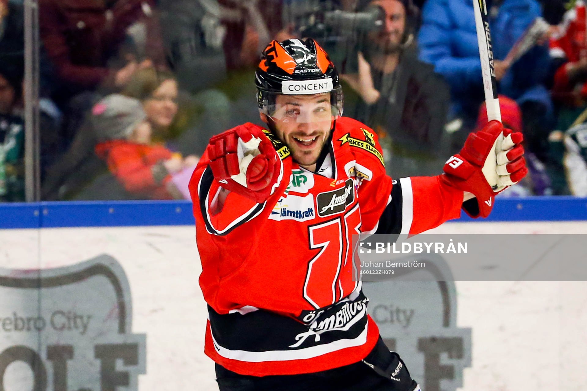 Örebros Justin Hodgman jublar