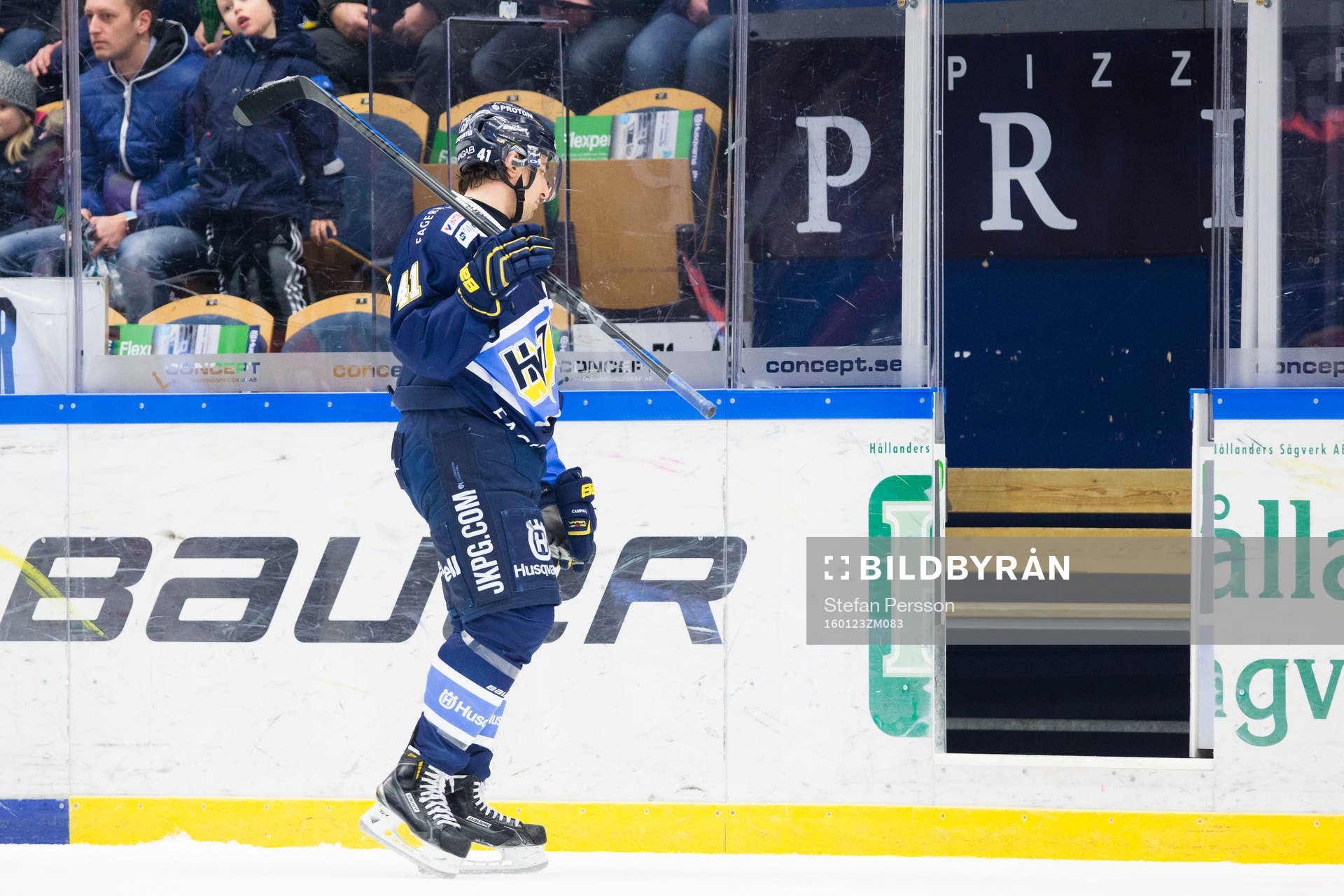 s Chris Campoli utvisad