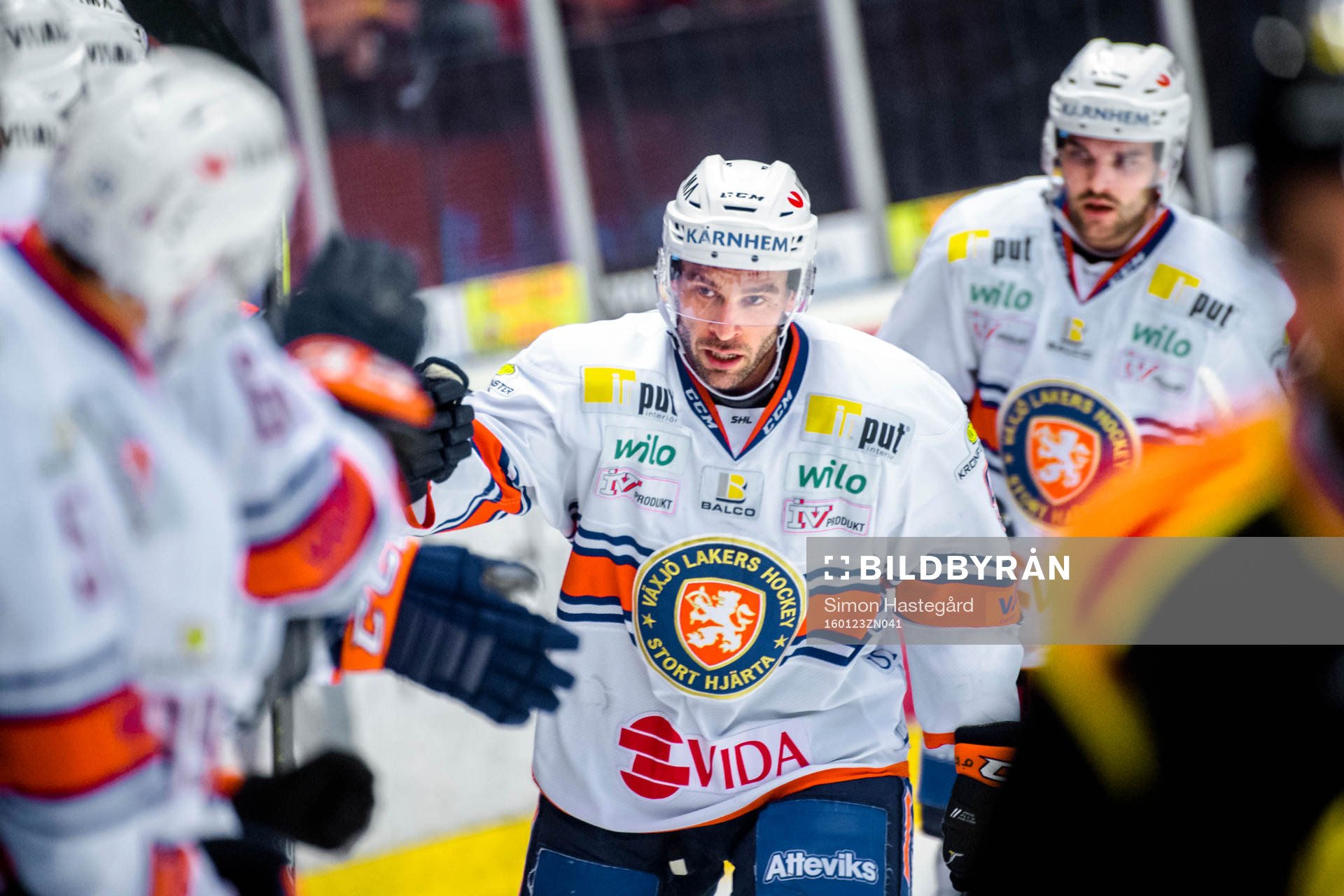 Växjös Josh Hennessy jublar