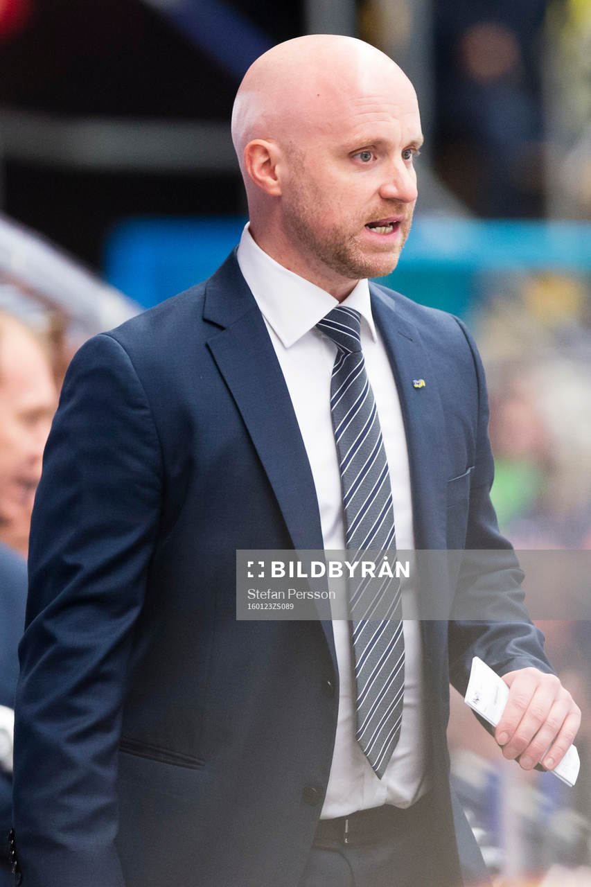 s assisterande tränare Tim Brithén