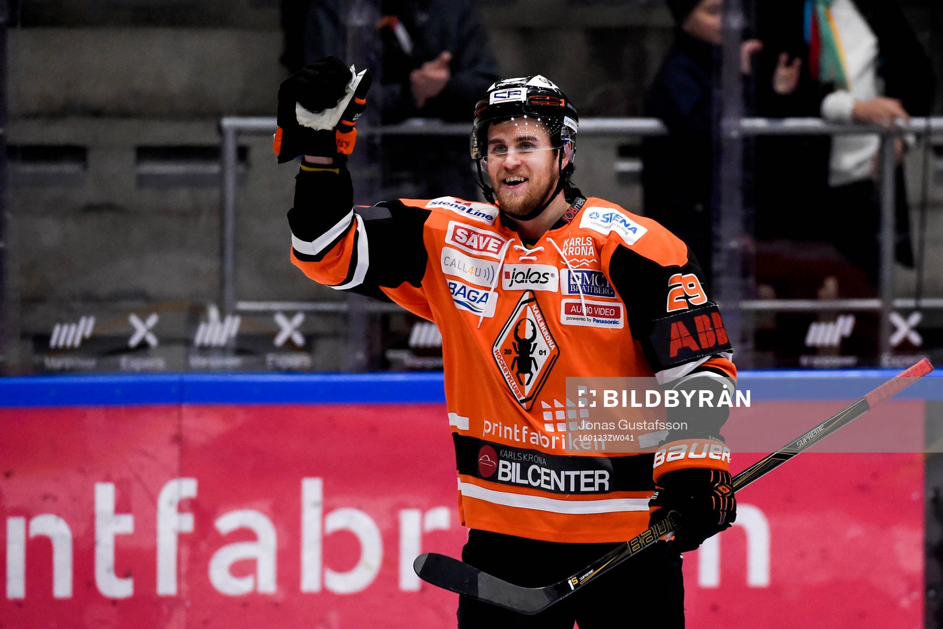 Karlskronas Alexander Viklund jublar