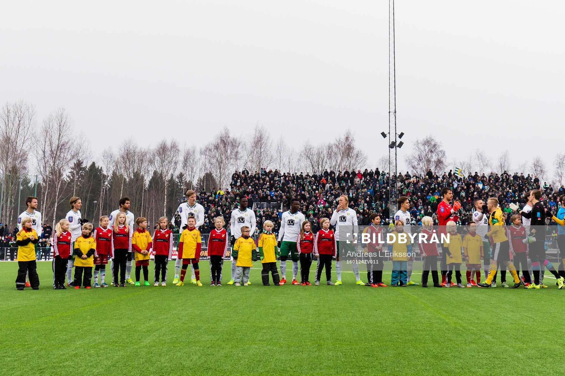Hammarbys spelare ställer upp