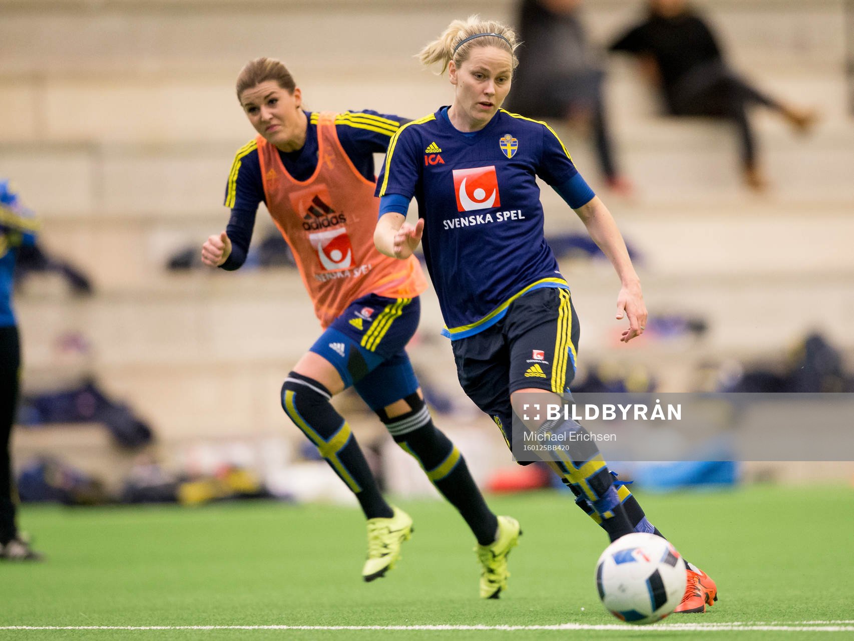 Sveriges Lisa Dahlkvist under en träning med det svenska damlandslaget i fotboll den 25 januari 2016 i Göteborg.