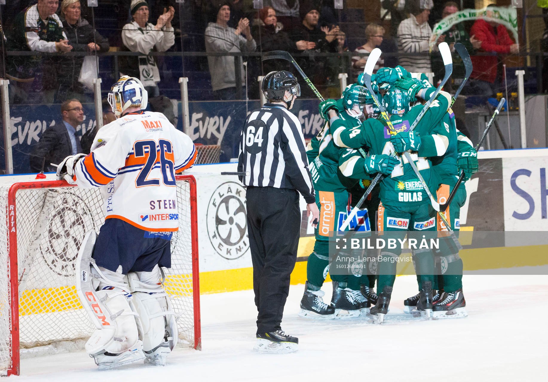 Färjestads John Persson jublar