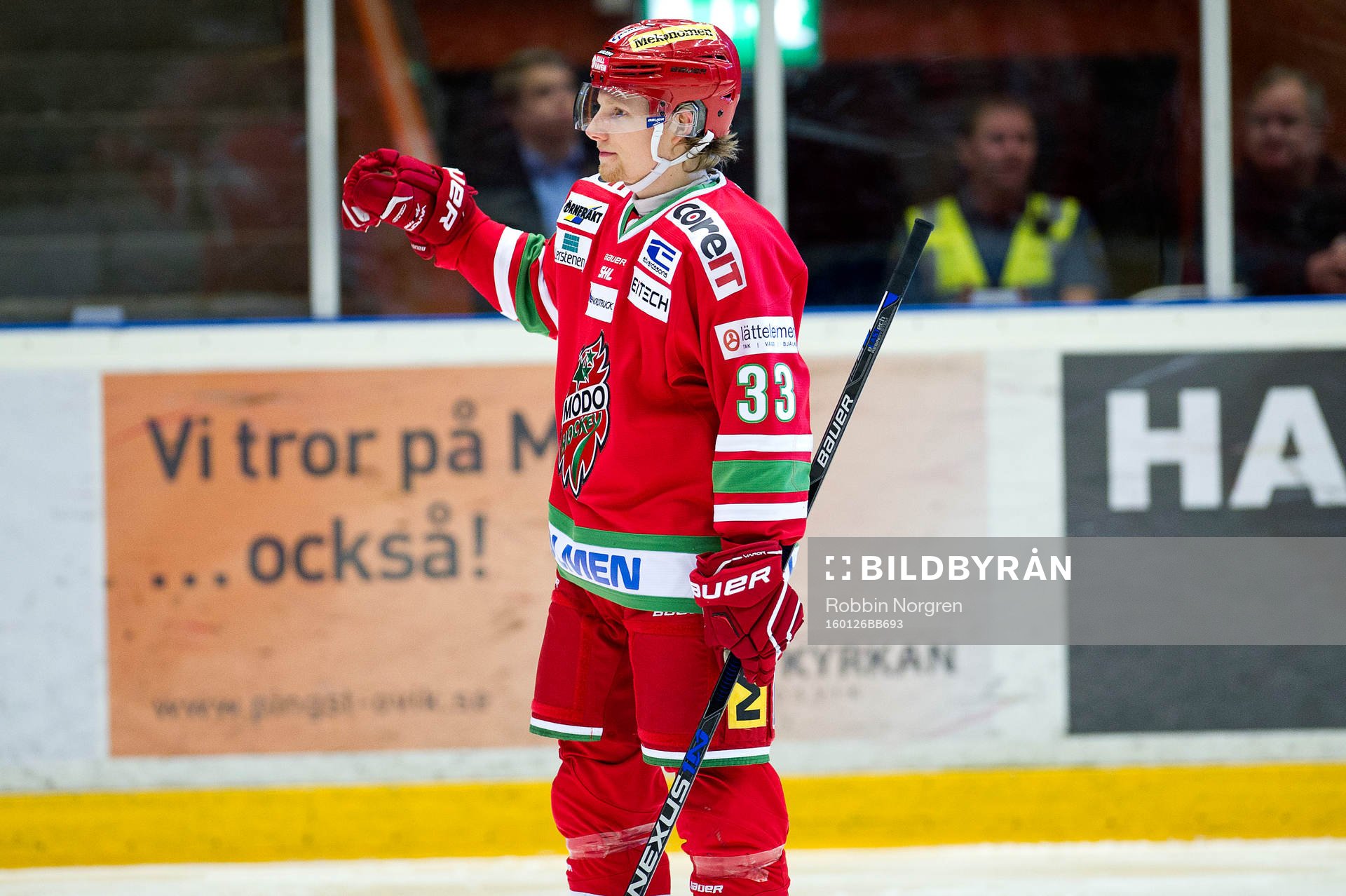 Modos Kristian Jakobsson jublar