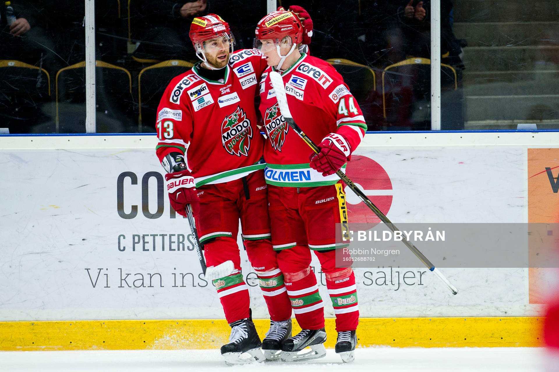 Modos Bill Thomas och Carl Grundström jublar