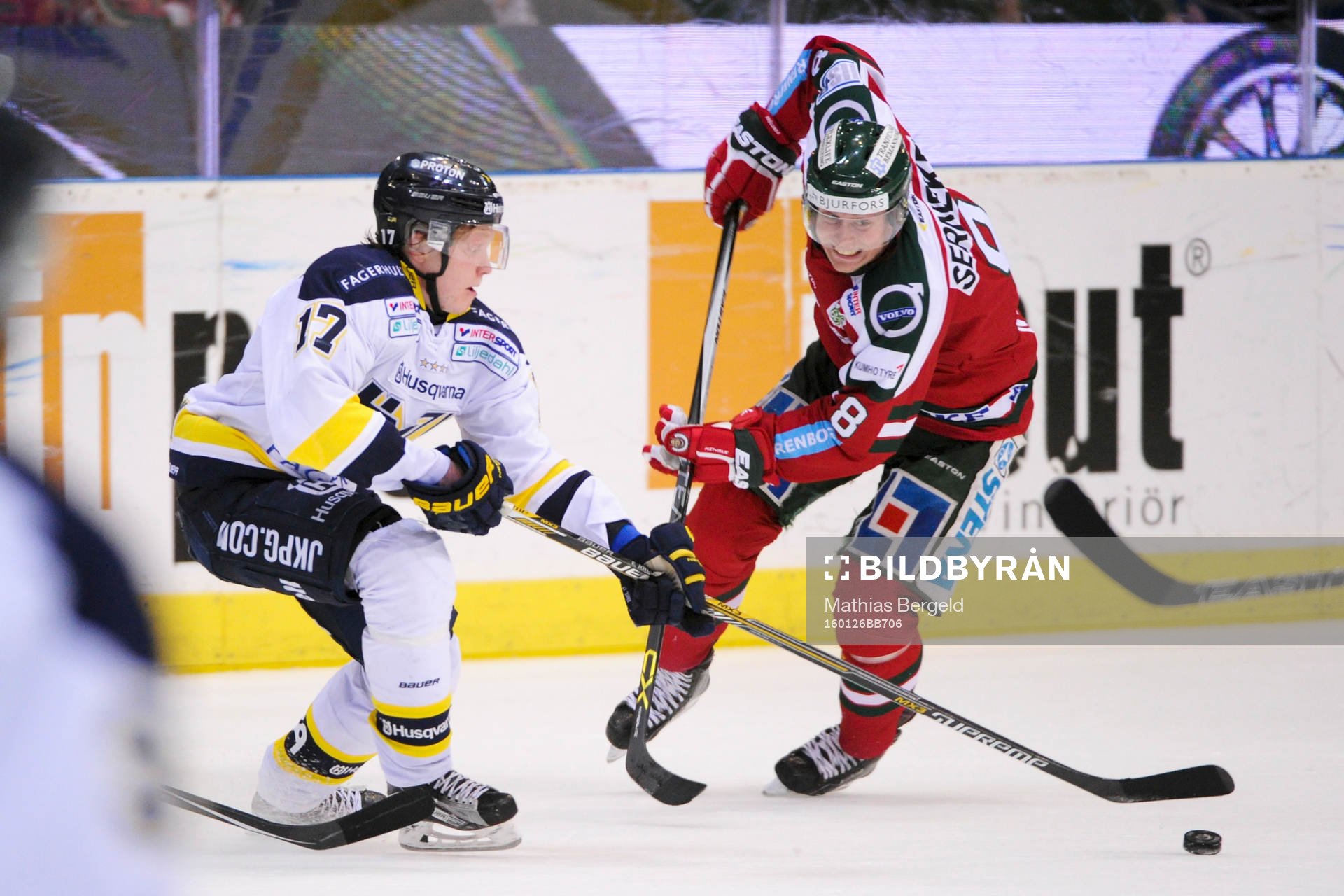s Emil Johansson och Frölundas John Nyberg
