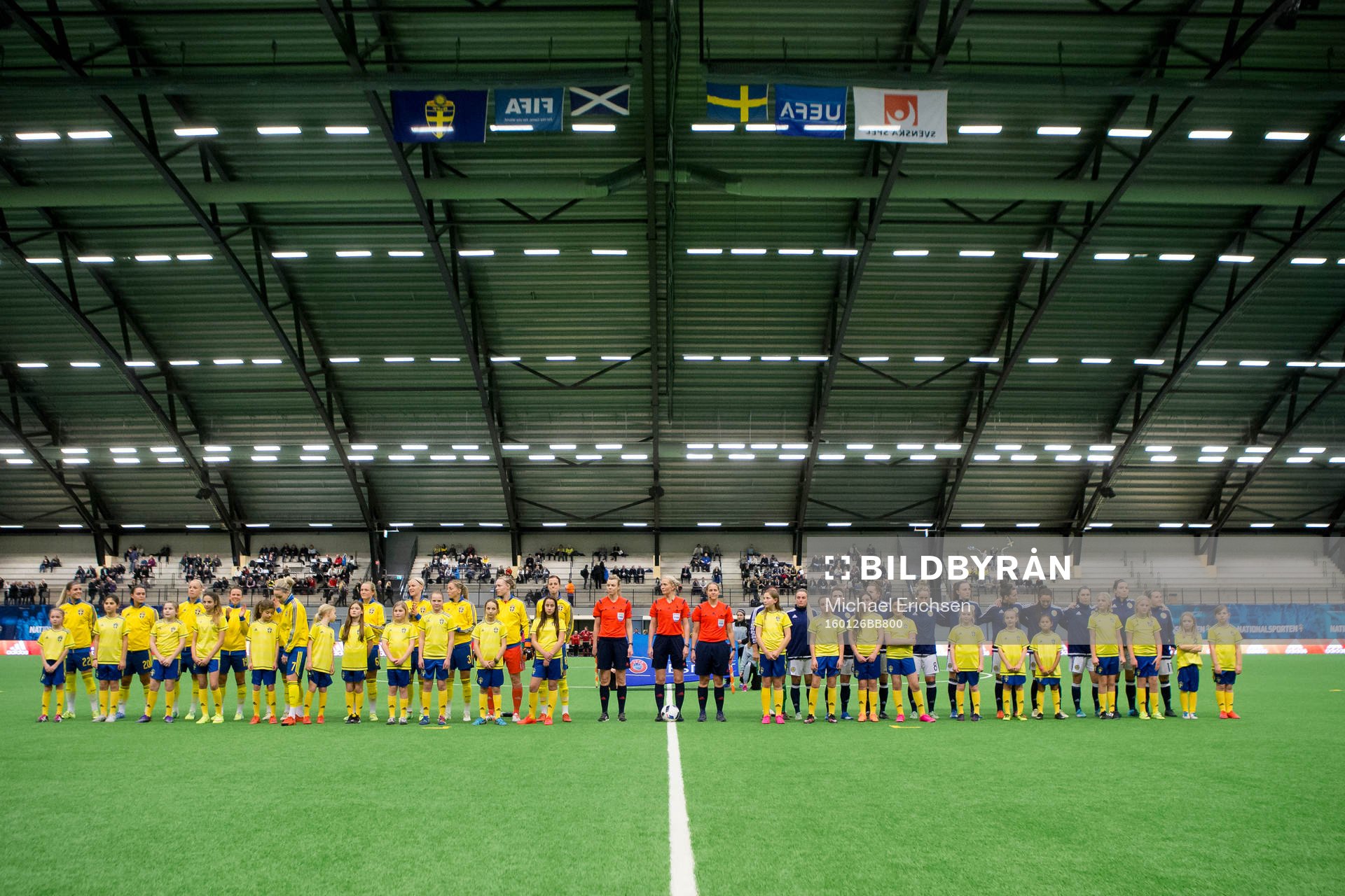Sverige och Skottland på line up innan  landskampen i