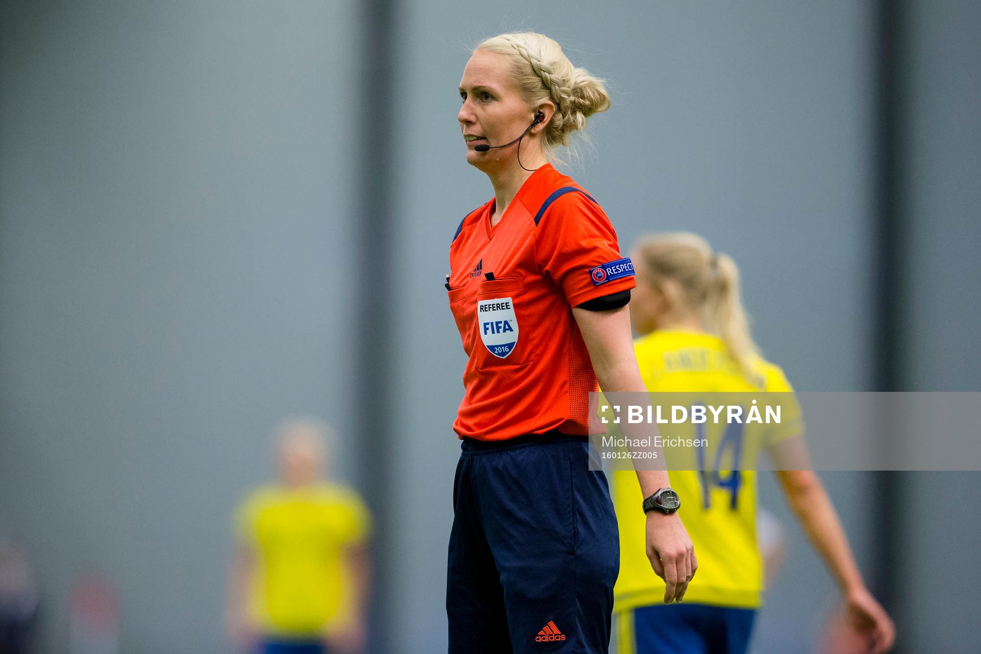 Matchens huvuddomare Lina Lehtovaara