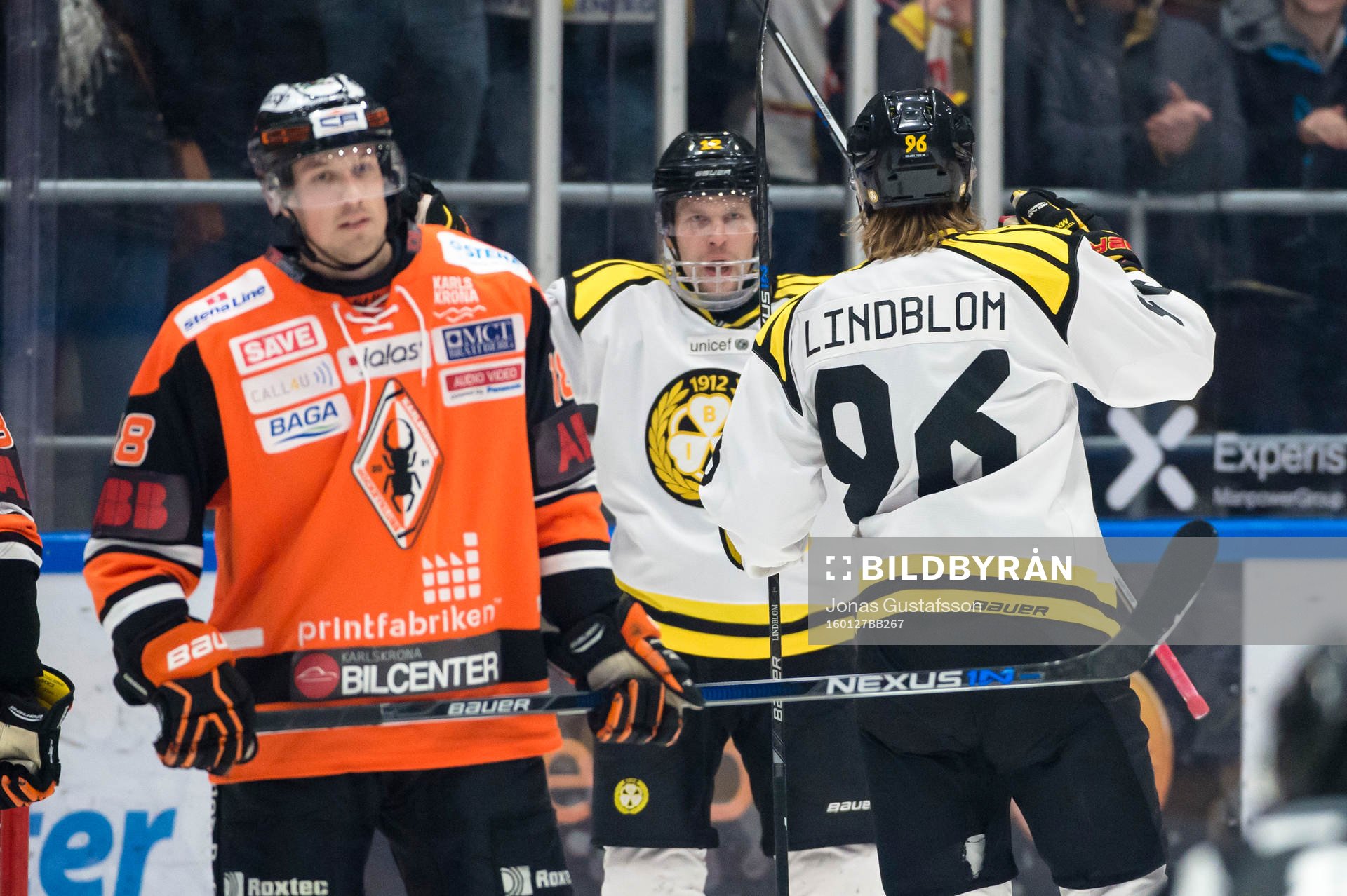 Brynäs Petr Vrana har gjort 1-0 och jublar
