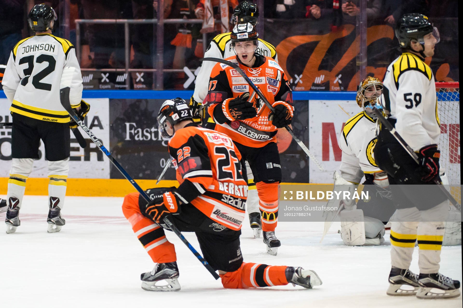 Karlskronas Alexander Bergström jublar