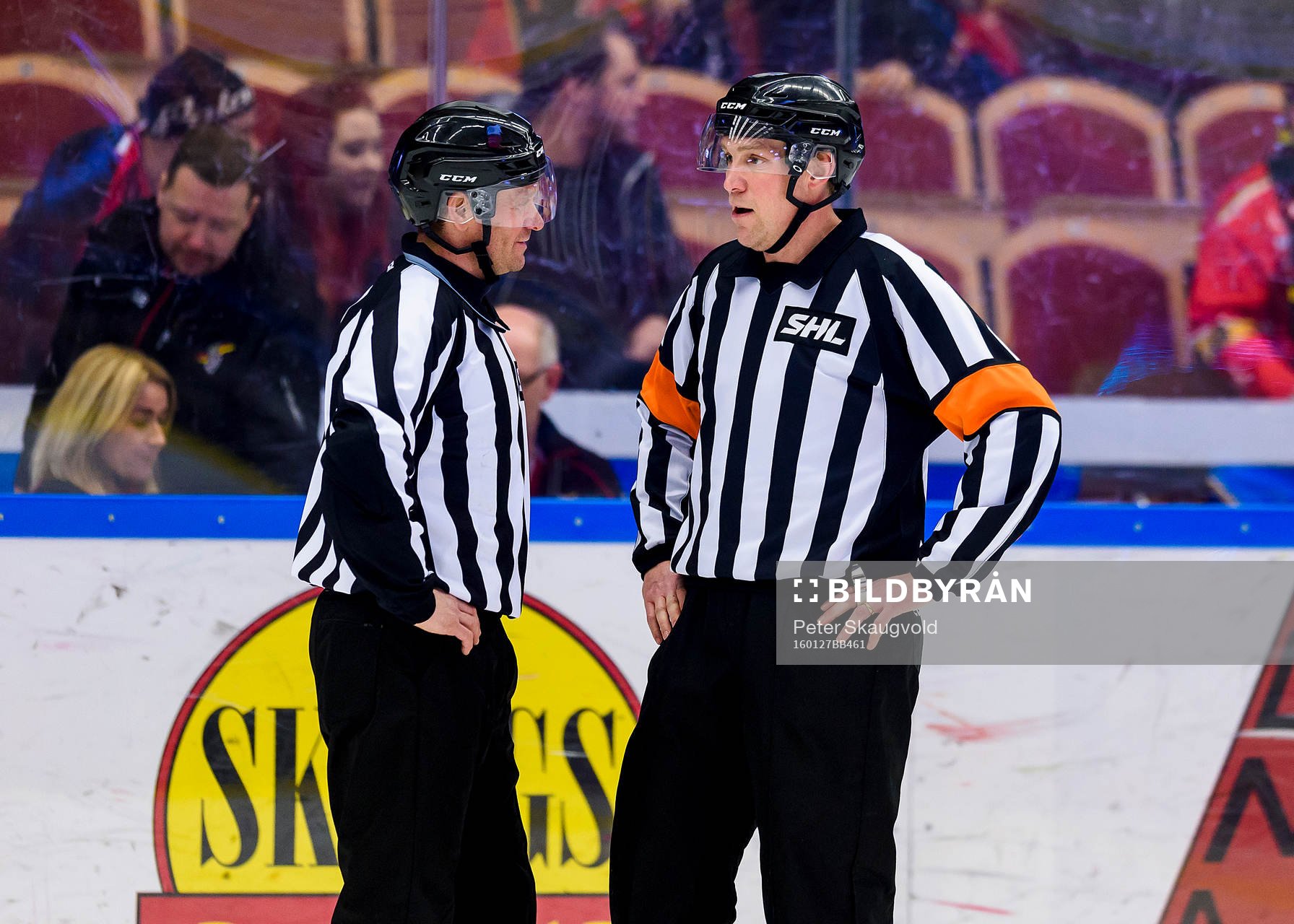 Linjeman Jan Sandström och Domare Morgan Johansson