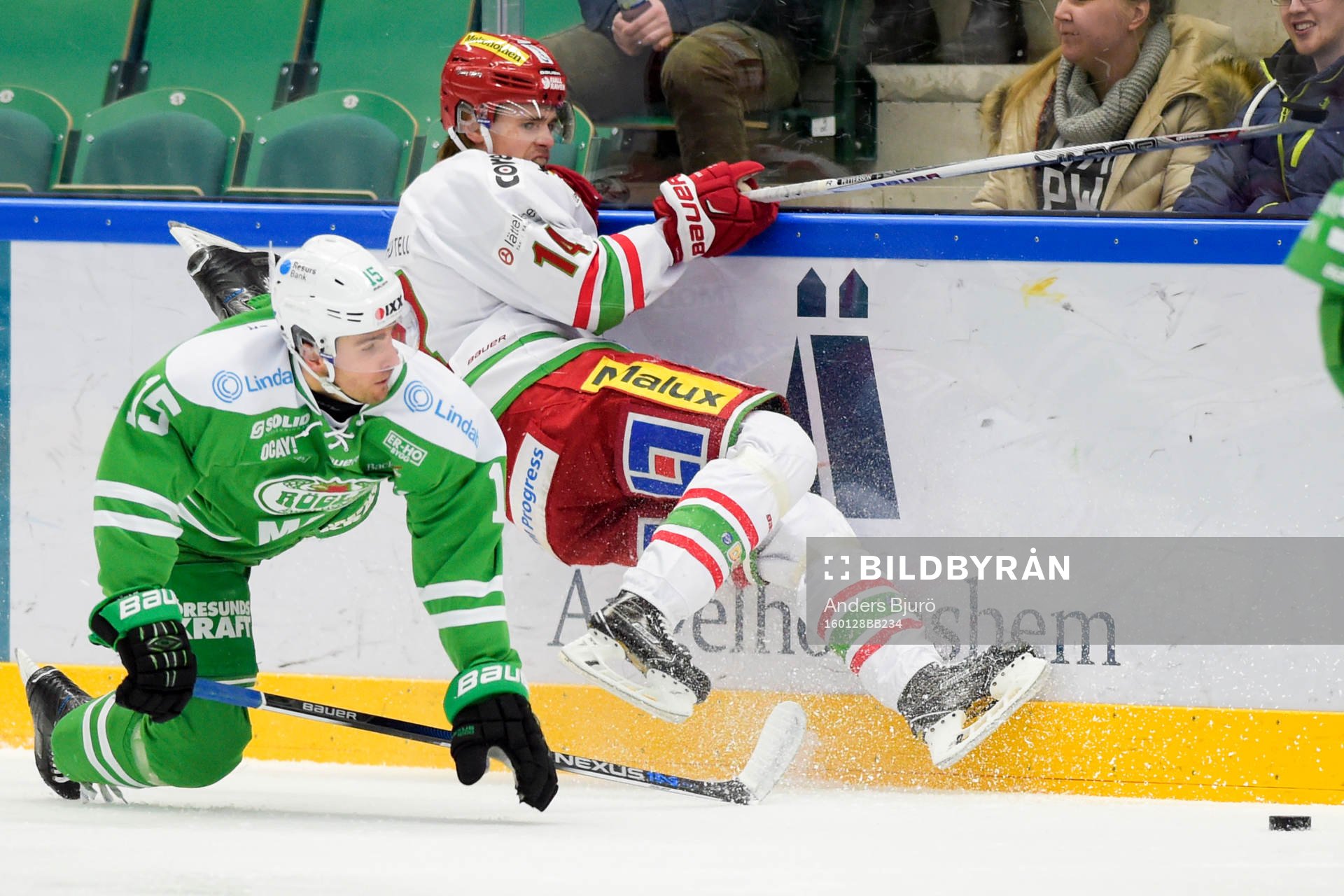 Rögles Dominik Granak och Modos Emil Pettersson