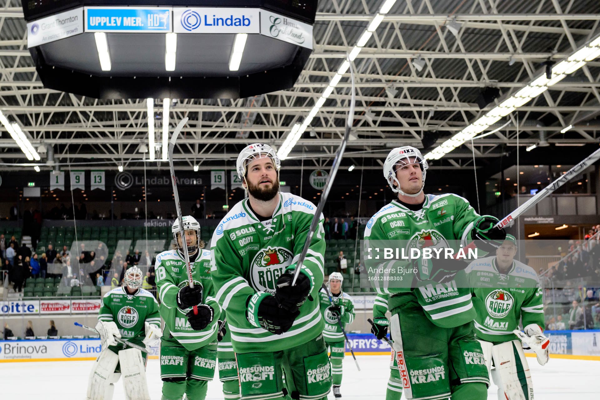 Rögles Jordan Smotherman och Daniel Sylwander jublar