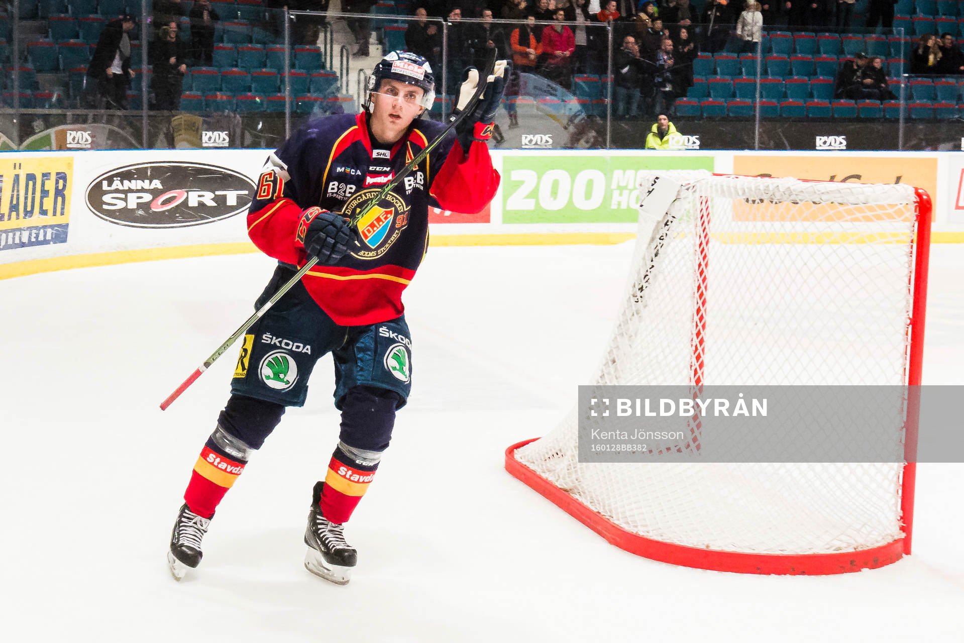 Djurgårdens Markus Ljungh tackar publiken