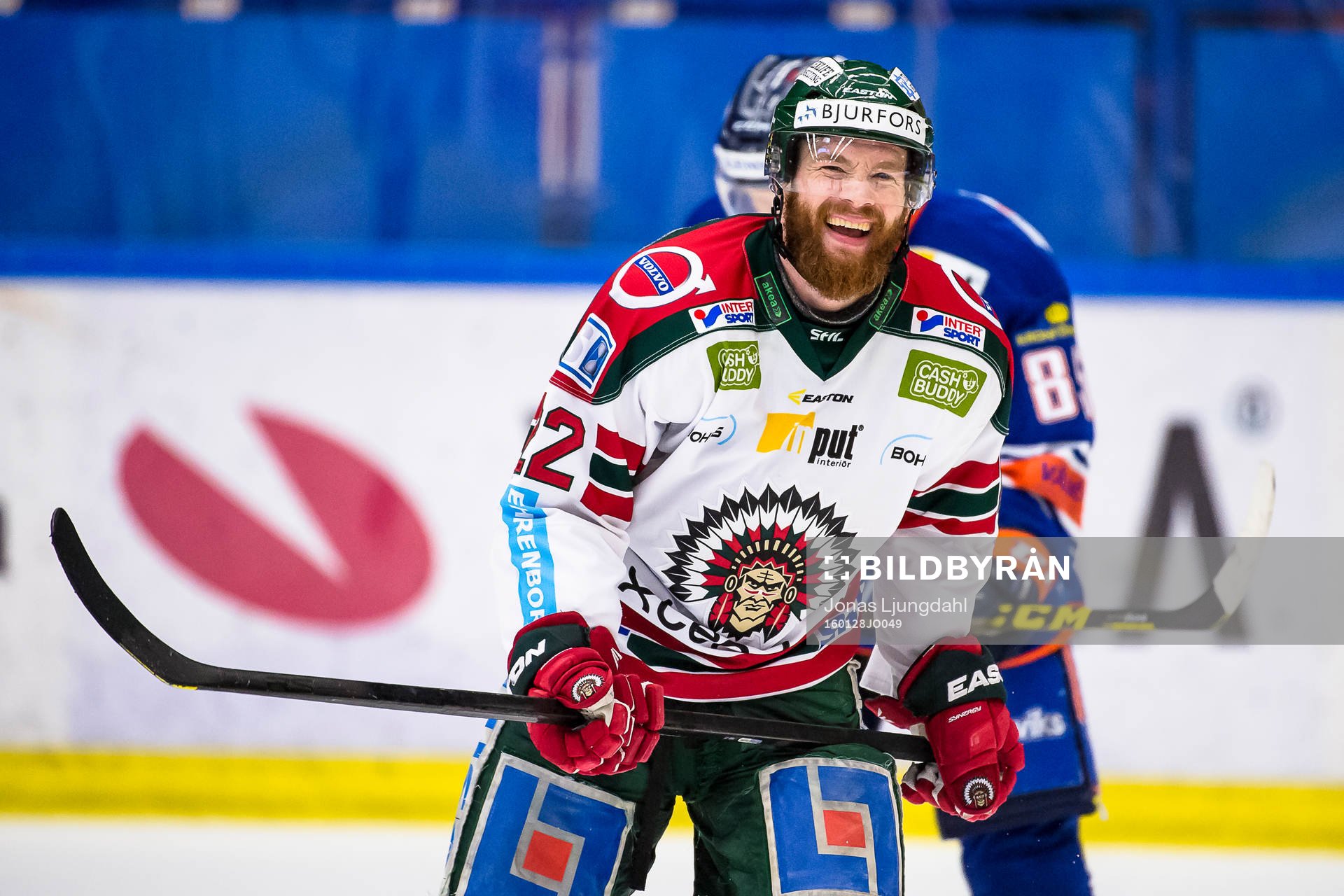 Frölundas Robin Figren skrattar