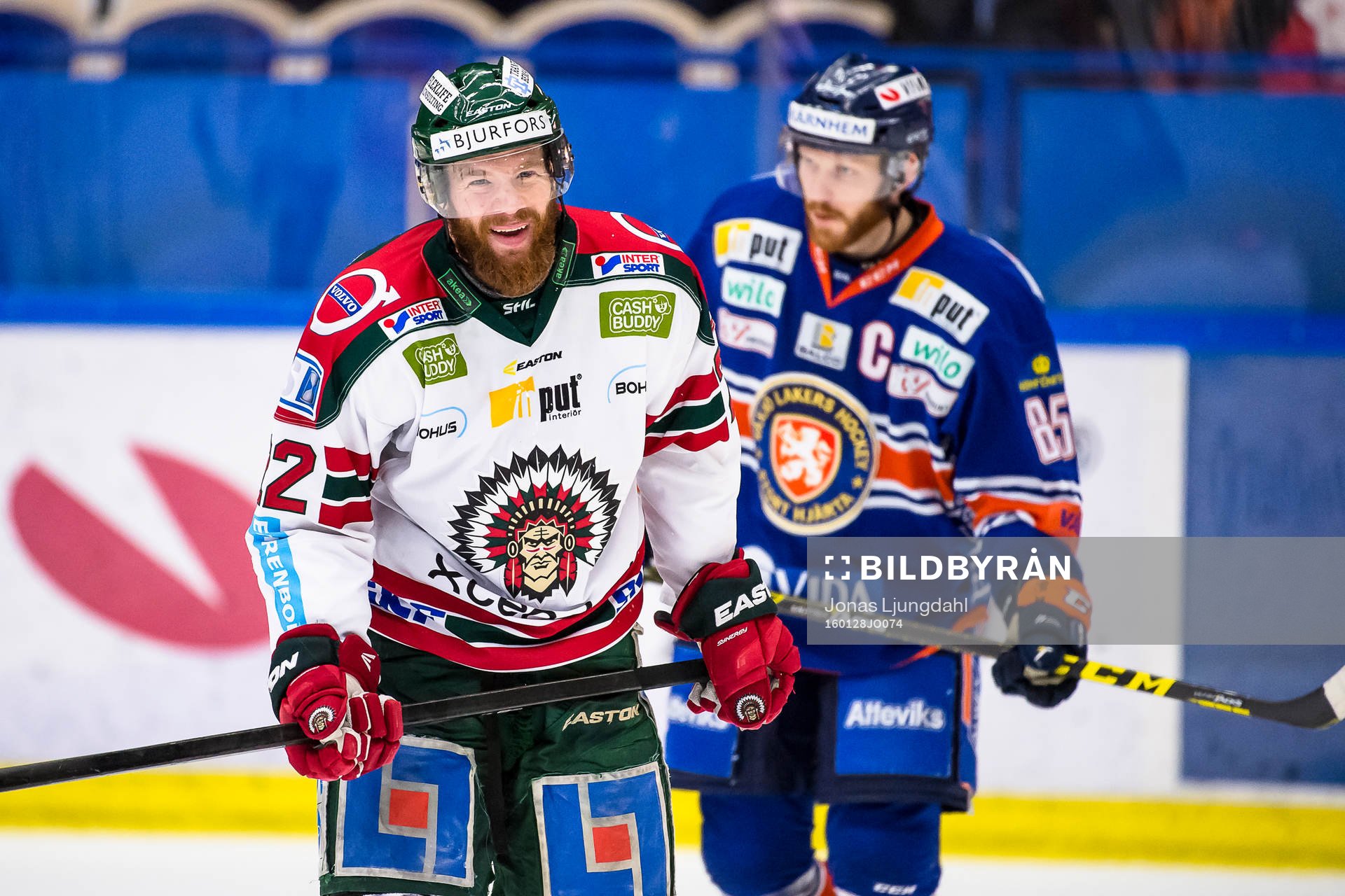 Frölundas Robin Figren skrattar