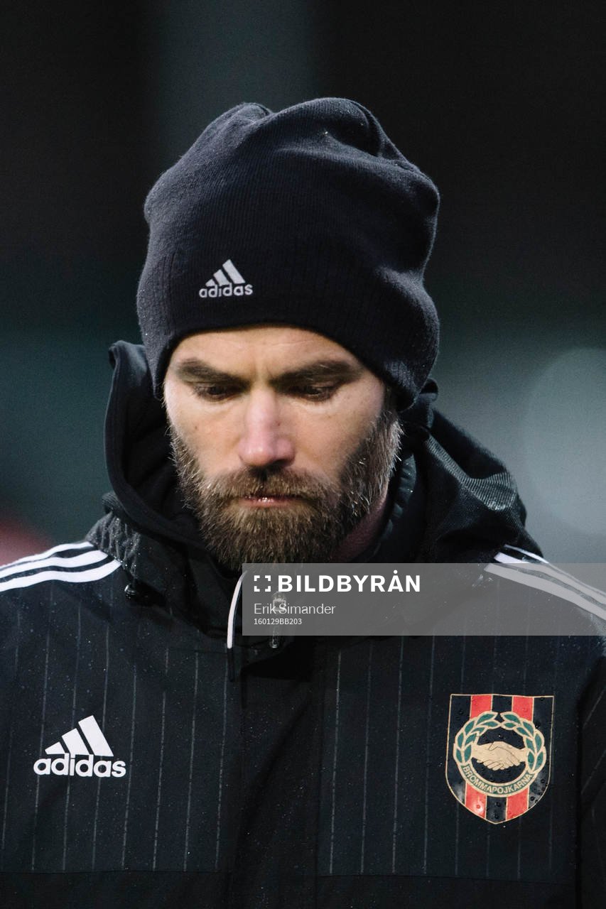 Brommapojkarnas tränare Olof Mellberg under en fotbollsträning med Brommapojkarna den 29 januari 2016 i Stockholm.