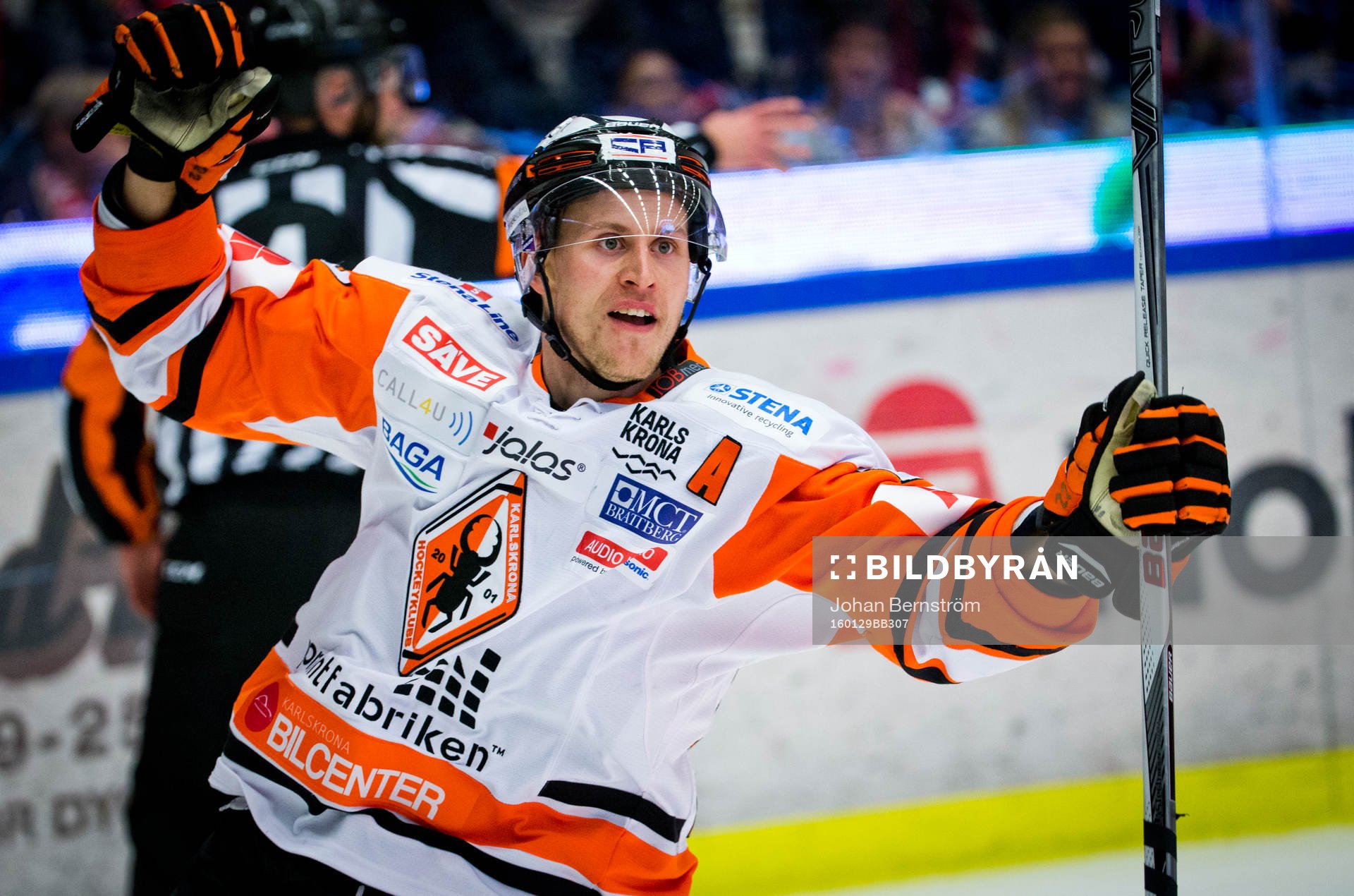 Karlskronas Alexander Bergström jublar