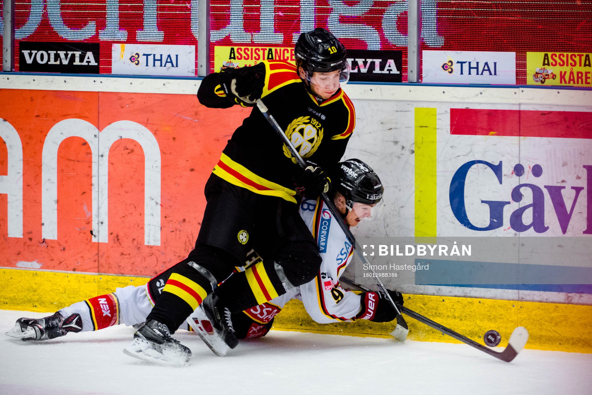 Brynäs Mattias Nörstebö och Luleås Johan Forsberg
