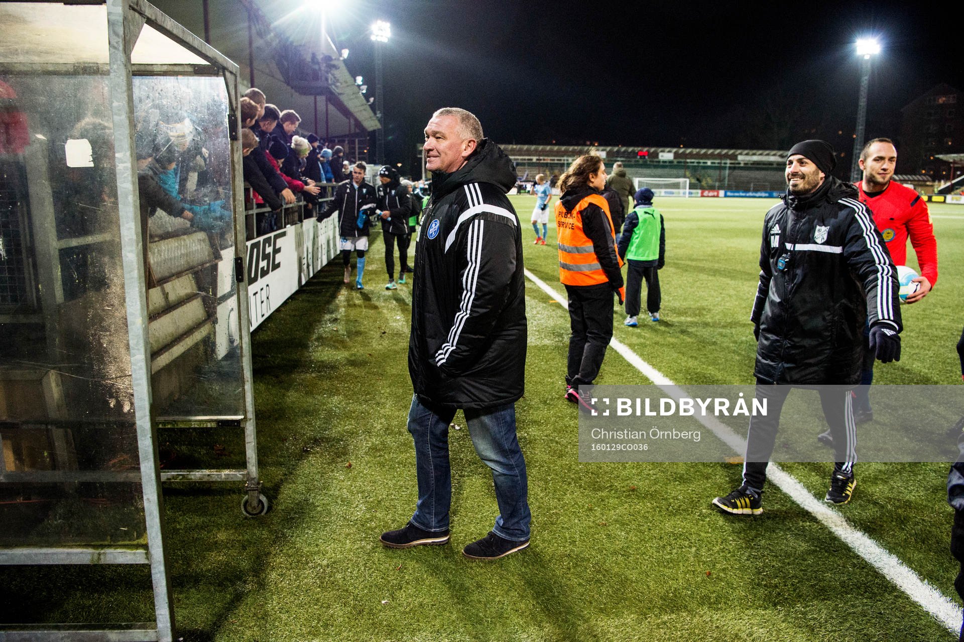 Fremad Amagers tränare John Faxe Jensen och assisterande tränare Ali Aliji efter träningsmatchen i fotboll mellan Malmö FF och Fremad Amager den 29 januari 2016 i Malmö.