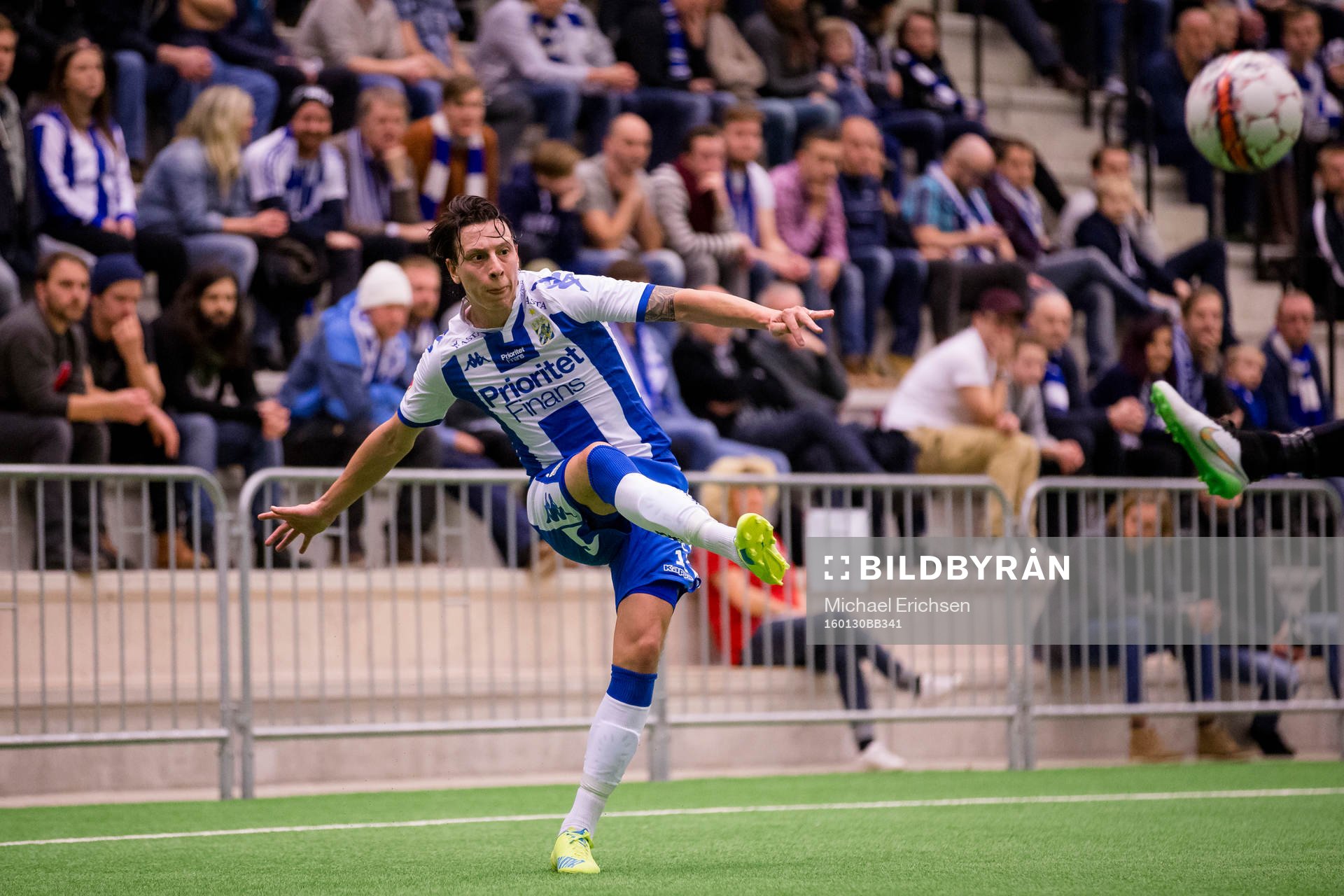 IFK Göteborgs Martin Smedberg-Dalence slår ett inlägg