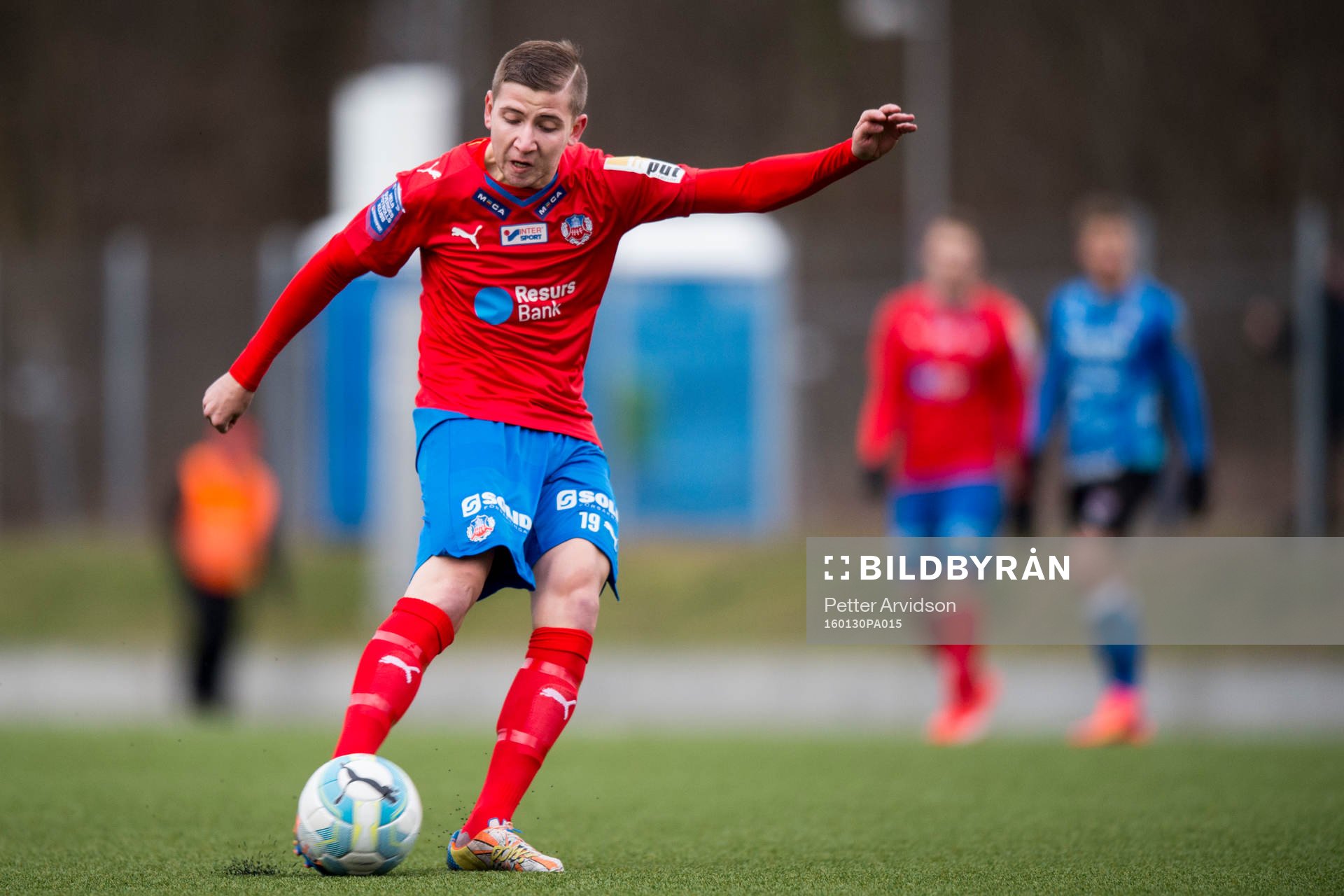 Helsingborgs Darijan Bojanic testar skott