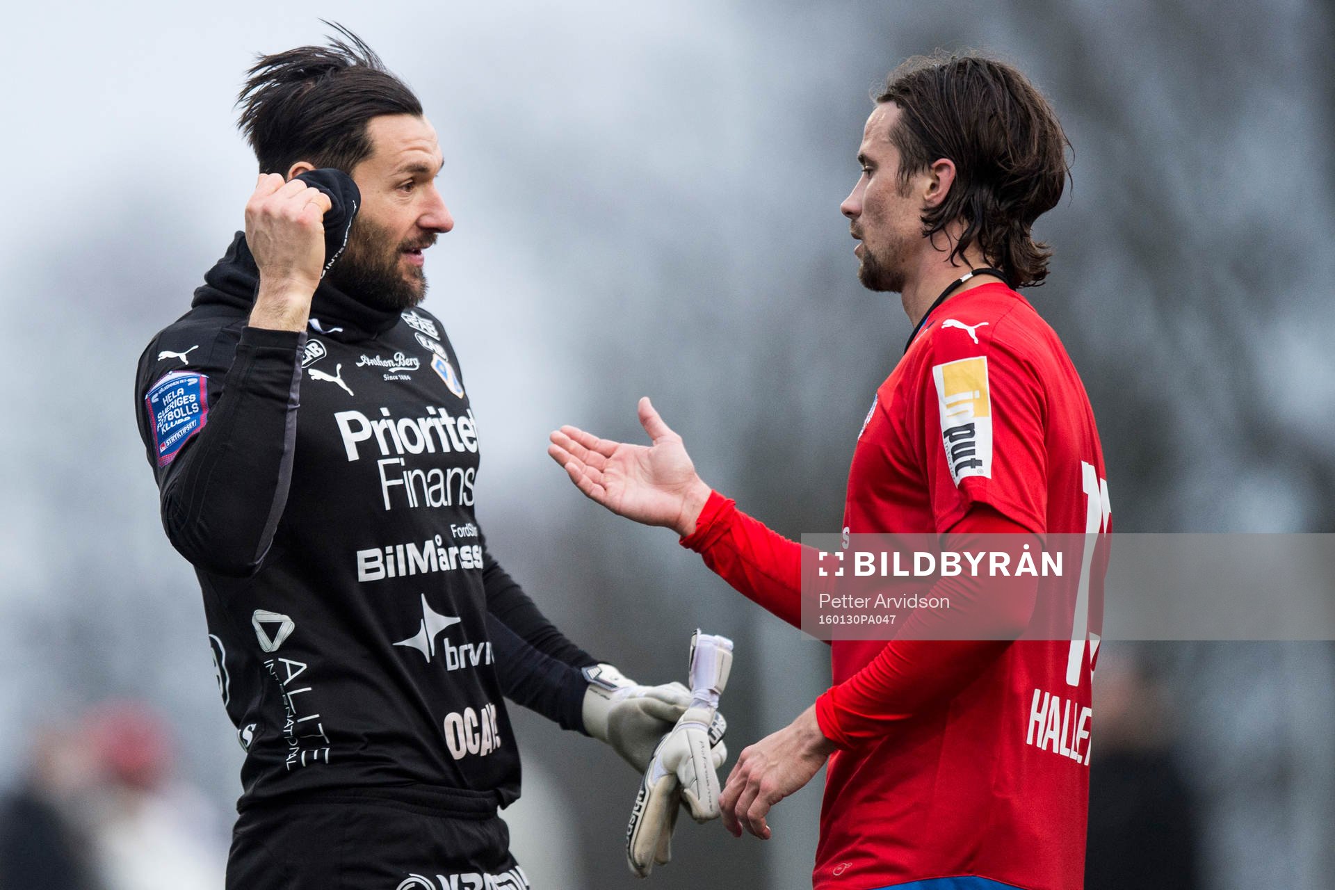 Halmstads målvakt Stojan Lukic och Helsingborgs Linus