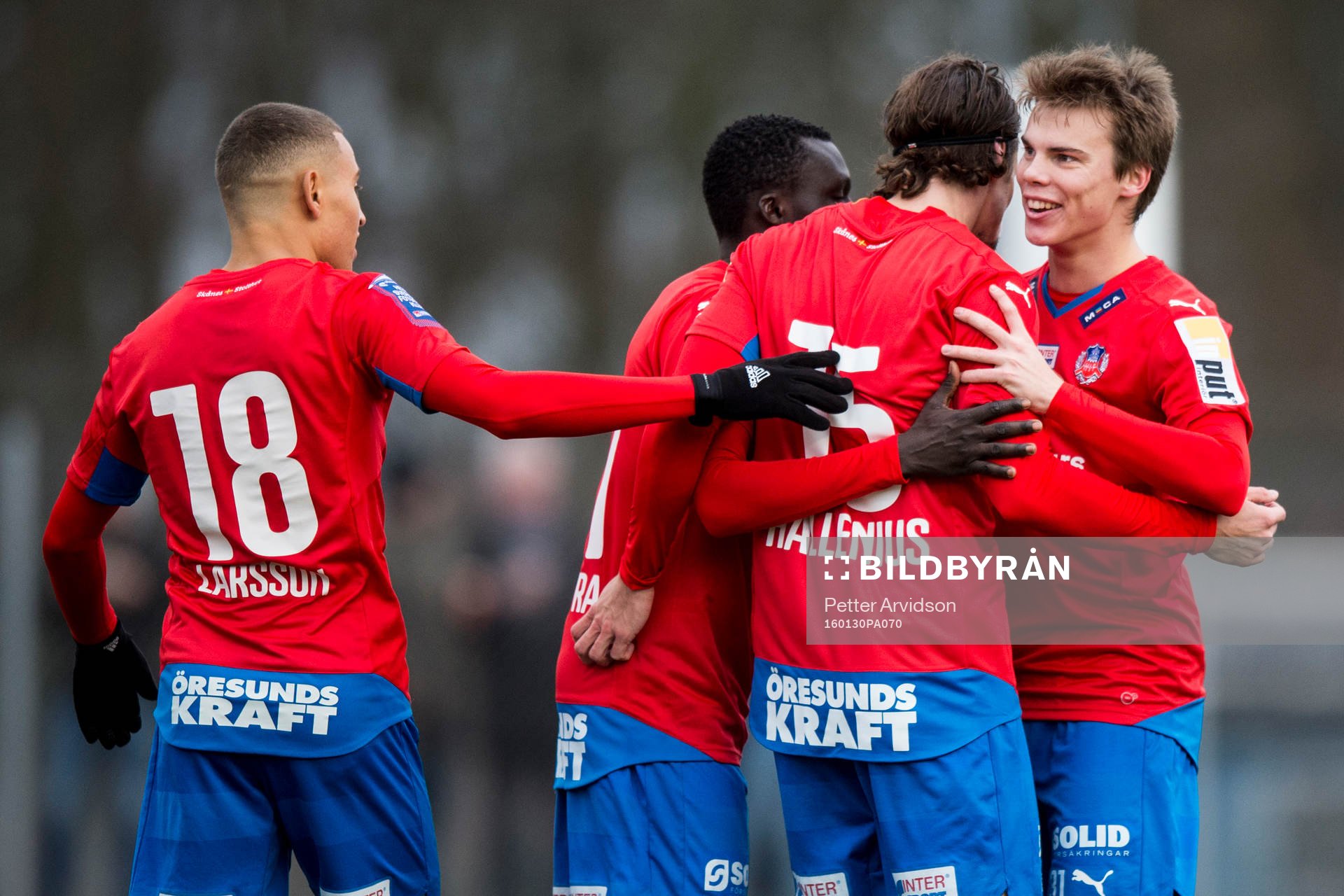 Helsingborgs Jordan Larsson, Lalawélé Atakora och Elias Andersson gratulerar Linus Hallenius (m) efter 3-0 målet under en träningsmatch i fotboll mellan Helsingborg och Halmstad 30 januari 2016 i Helsingborg.