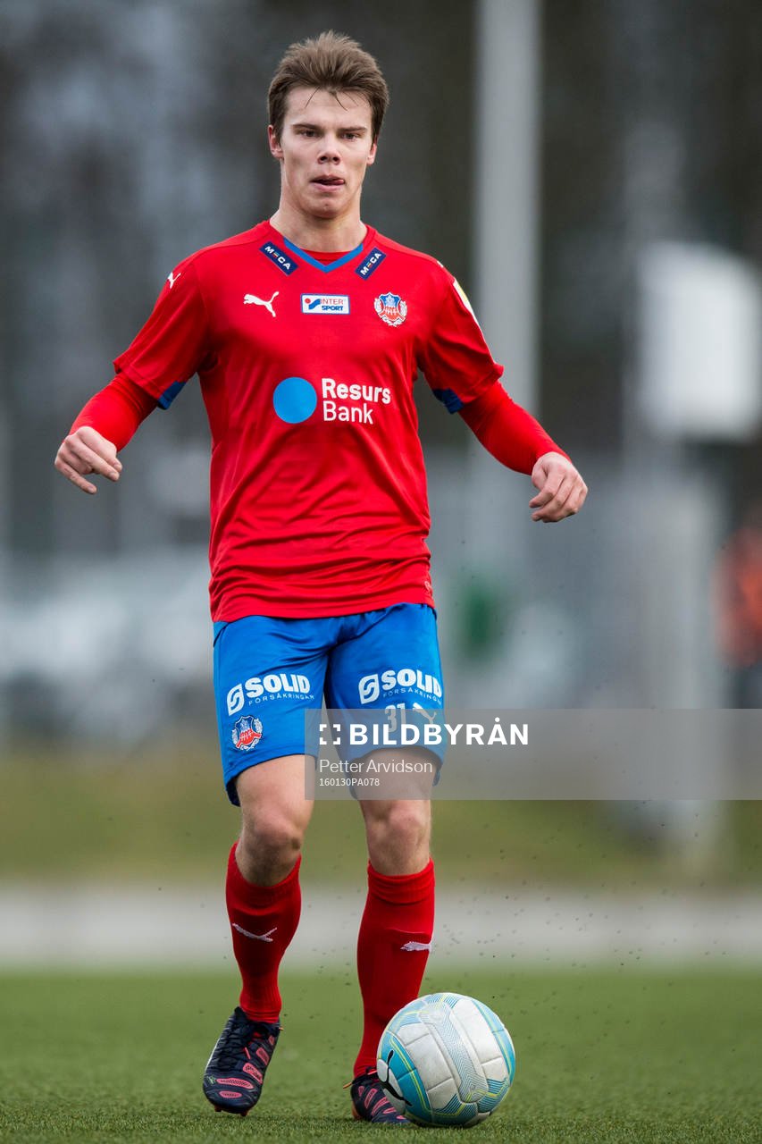 Helsingborgs Elias Andersson under en träningsmatch i fotboll mellan Helsingborg och Halmstad 30 januari 2016 i Helsingborg.