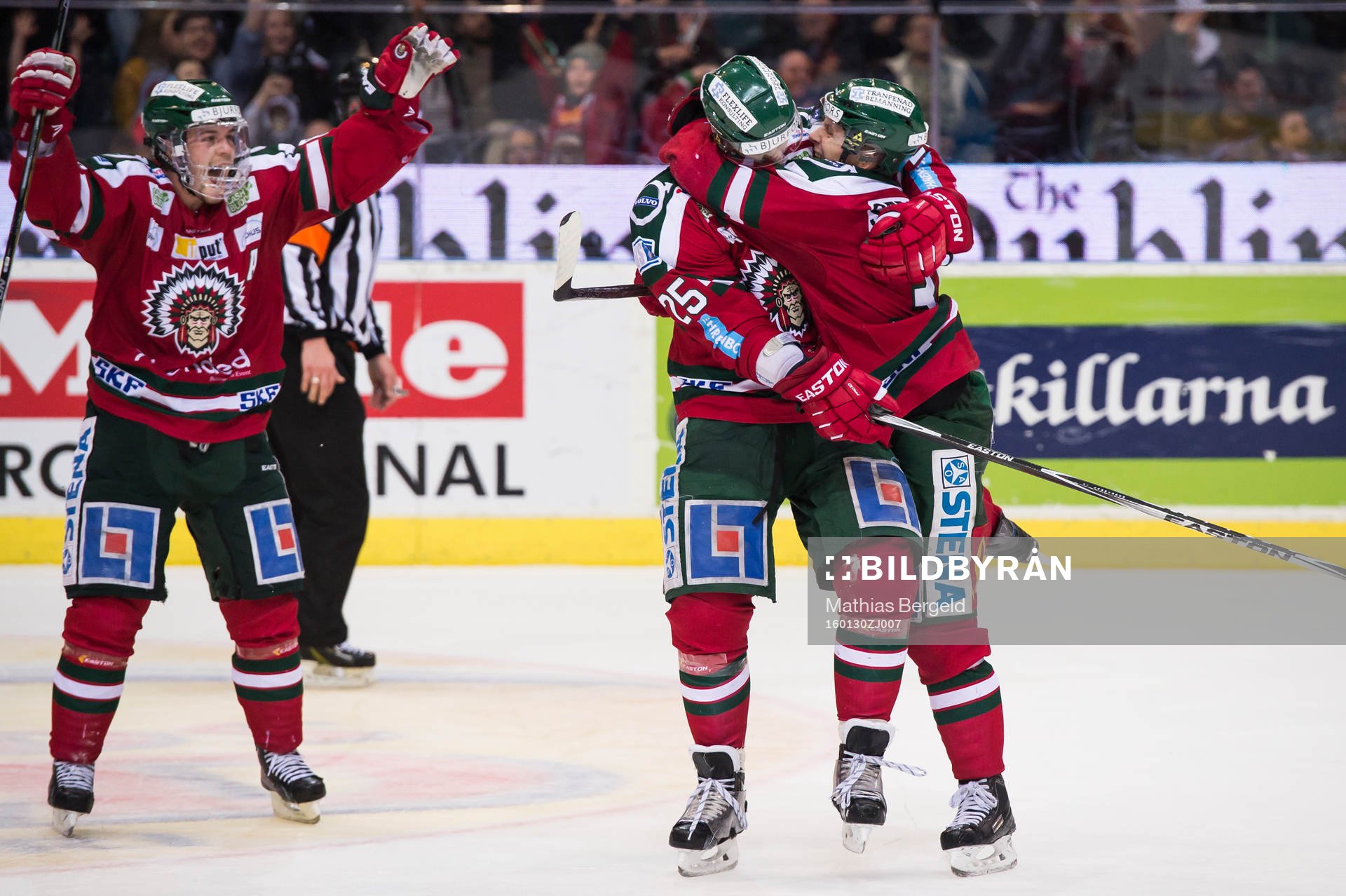 Frölundas Oscar Fantenberg och Nicklas Lasu jublar med