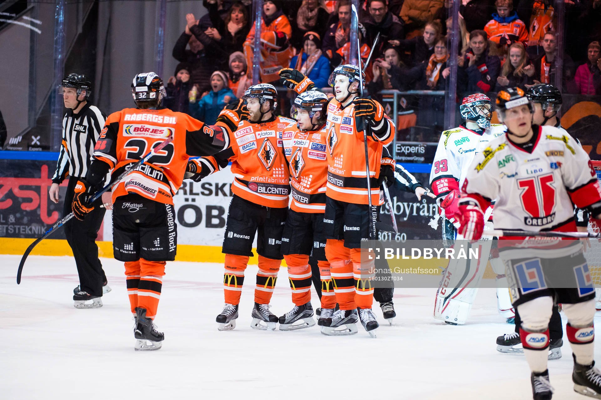 Karlskronas Filip Cruseman har gjort 8-2 och jublar och