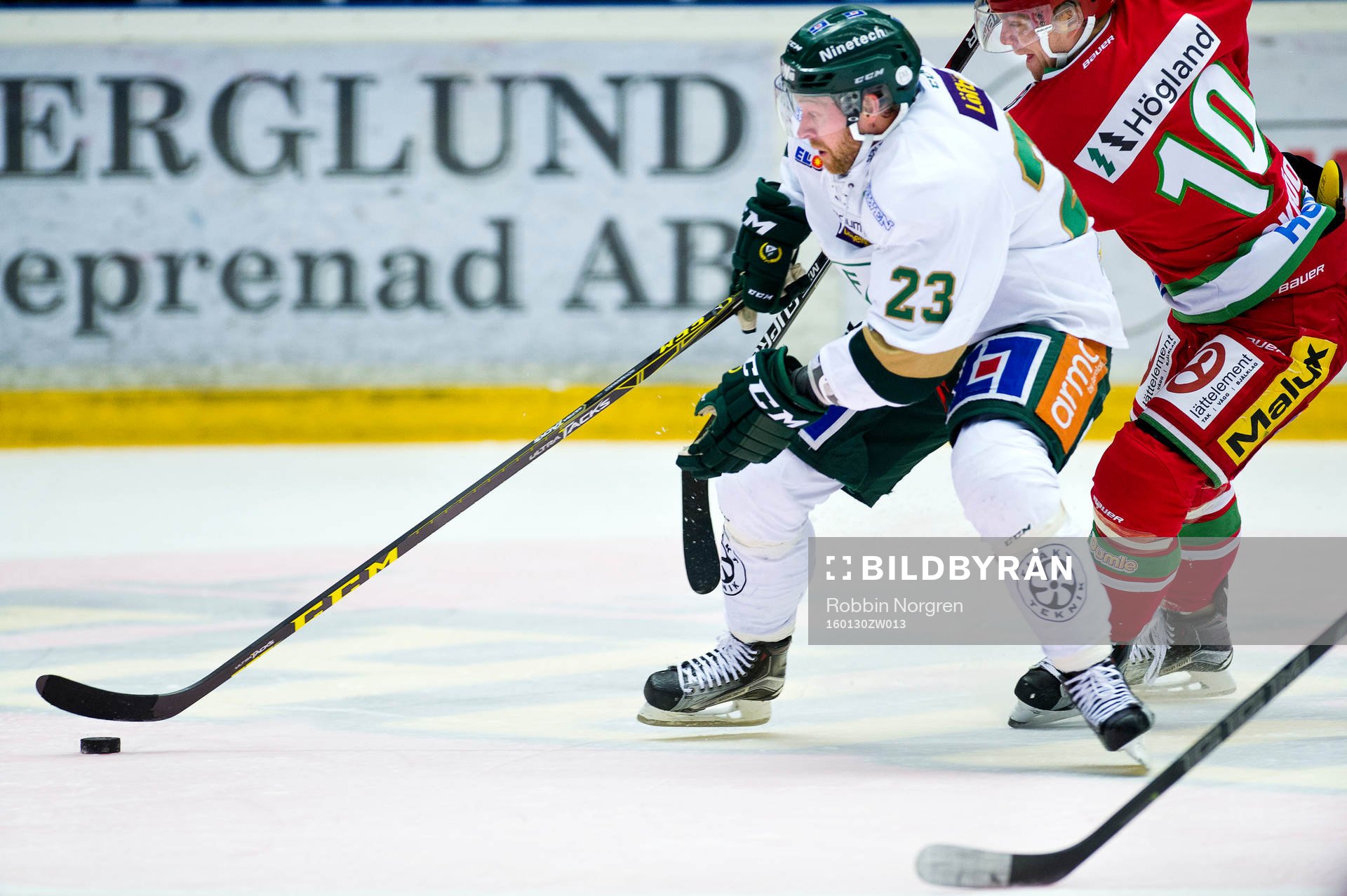 Färjestads Martin Röymark och Modos Per-Åge Skröder