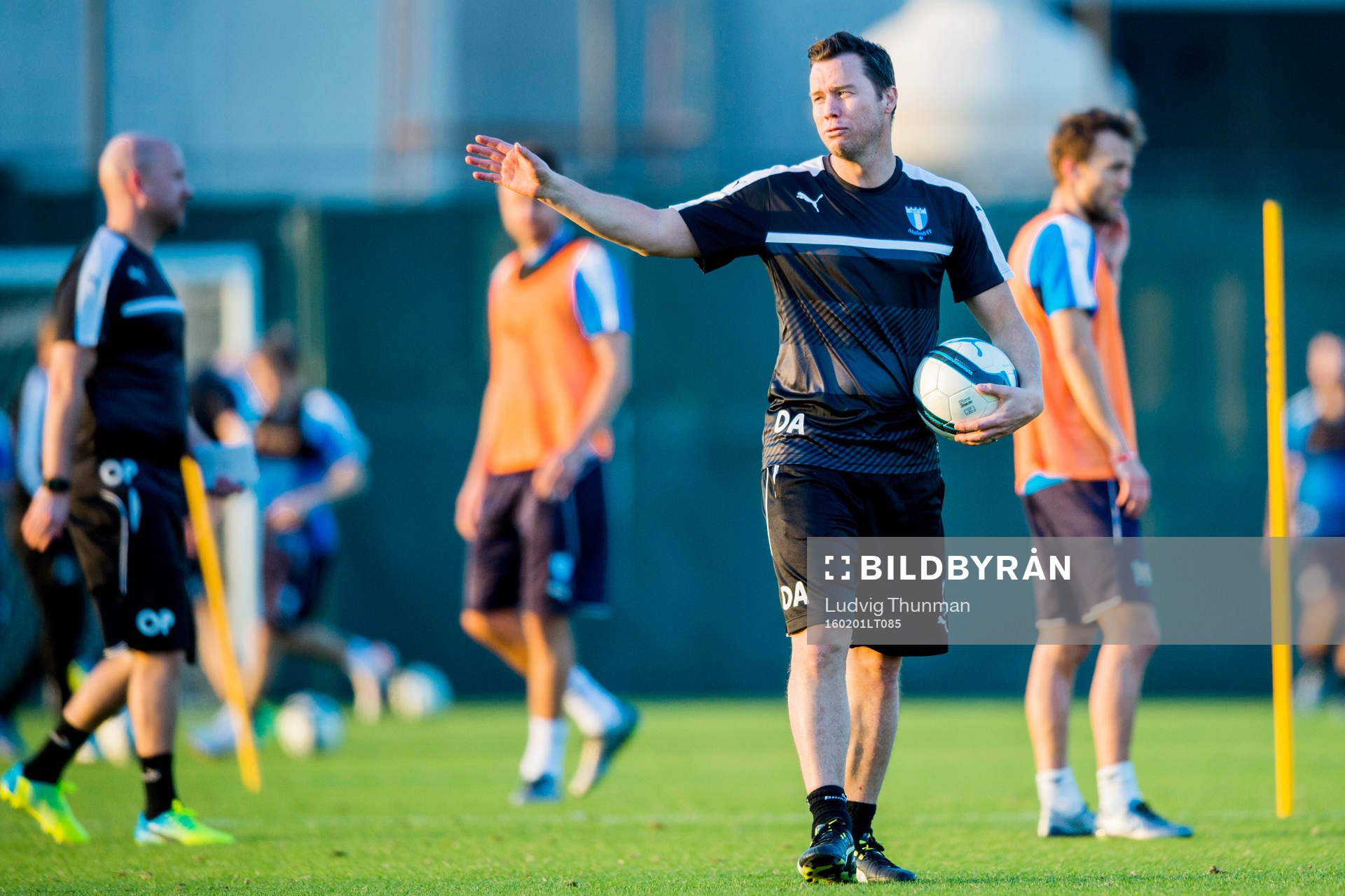 Malmö FFs sportchef Daniel Andersson under en träning den 1 februari 2016 i Dubai.