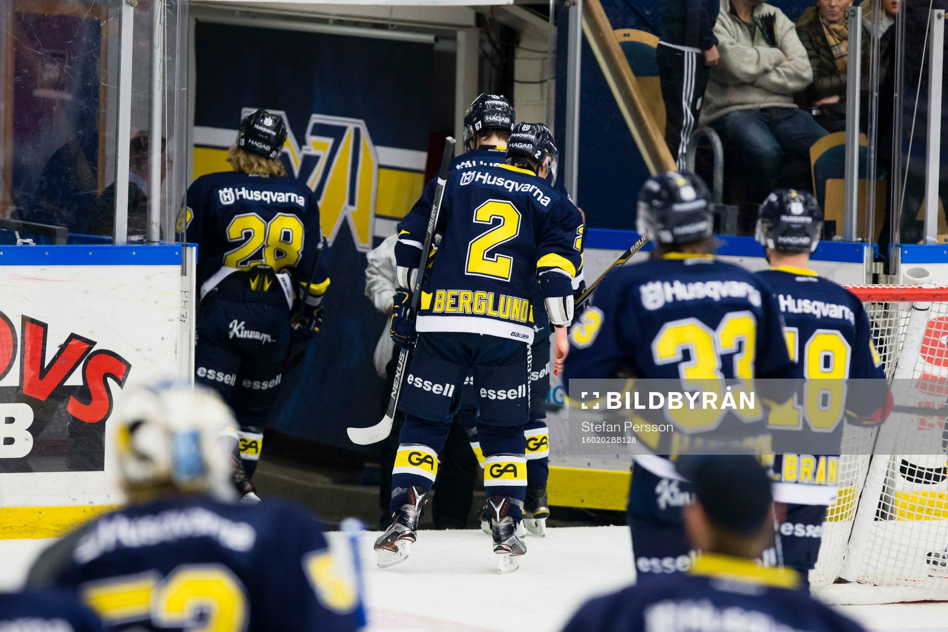HV71 lämnar isen