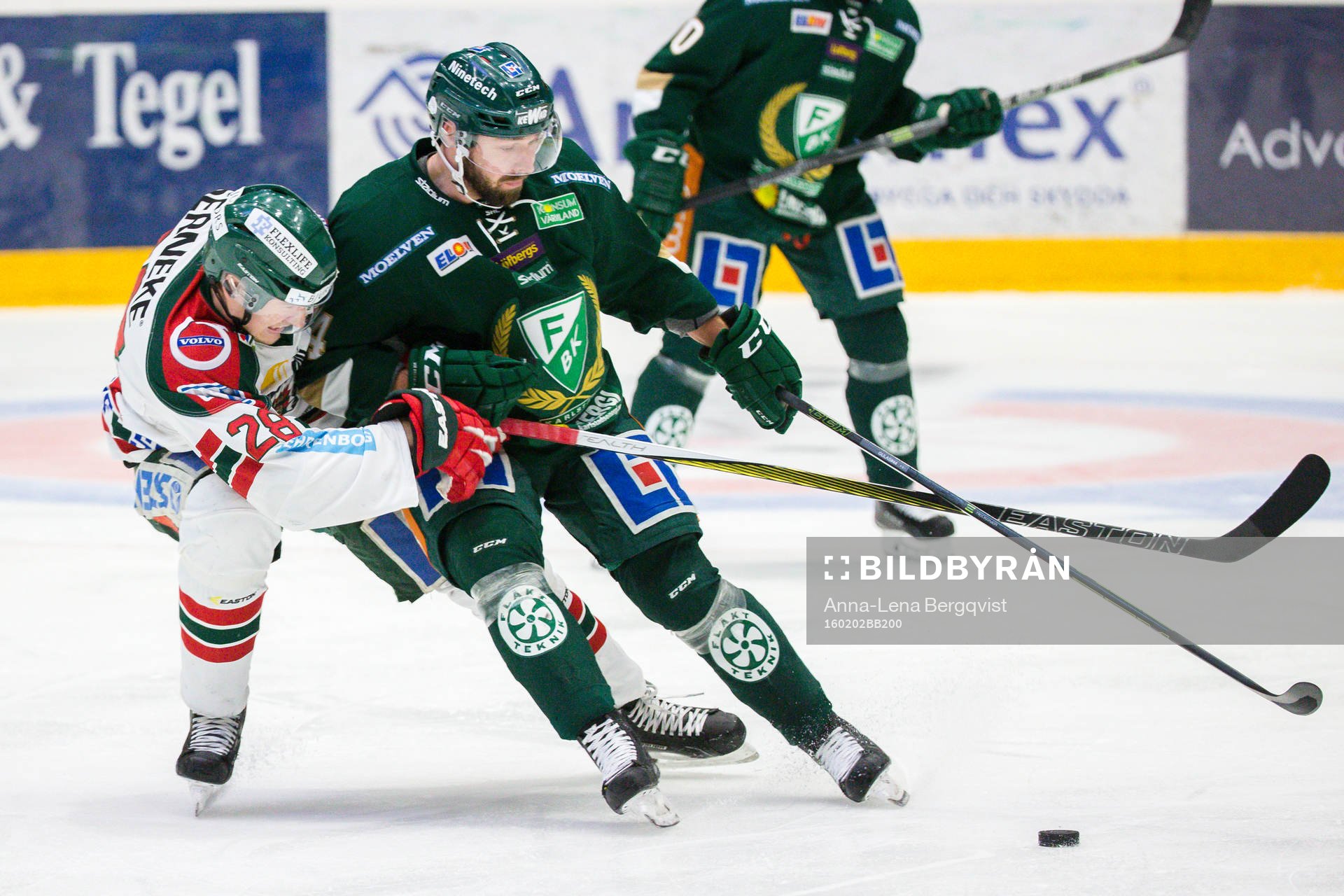 Frölundas Johan Sundström och Färjestads Milan Gulas