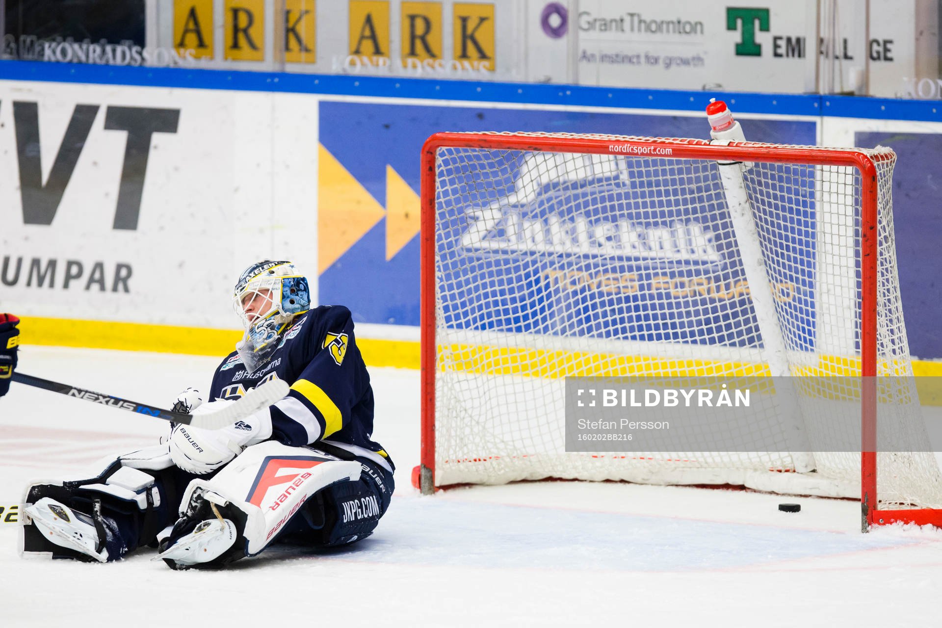 s målvakt Fredrik Pettersson-Wentzel deppar