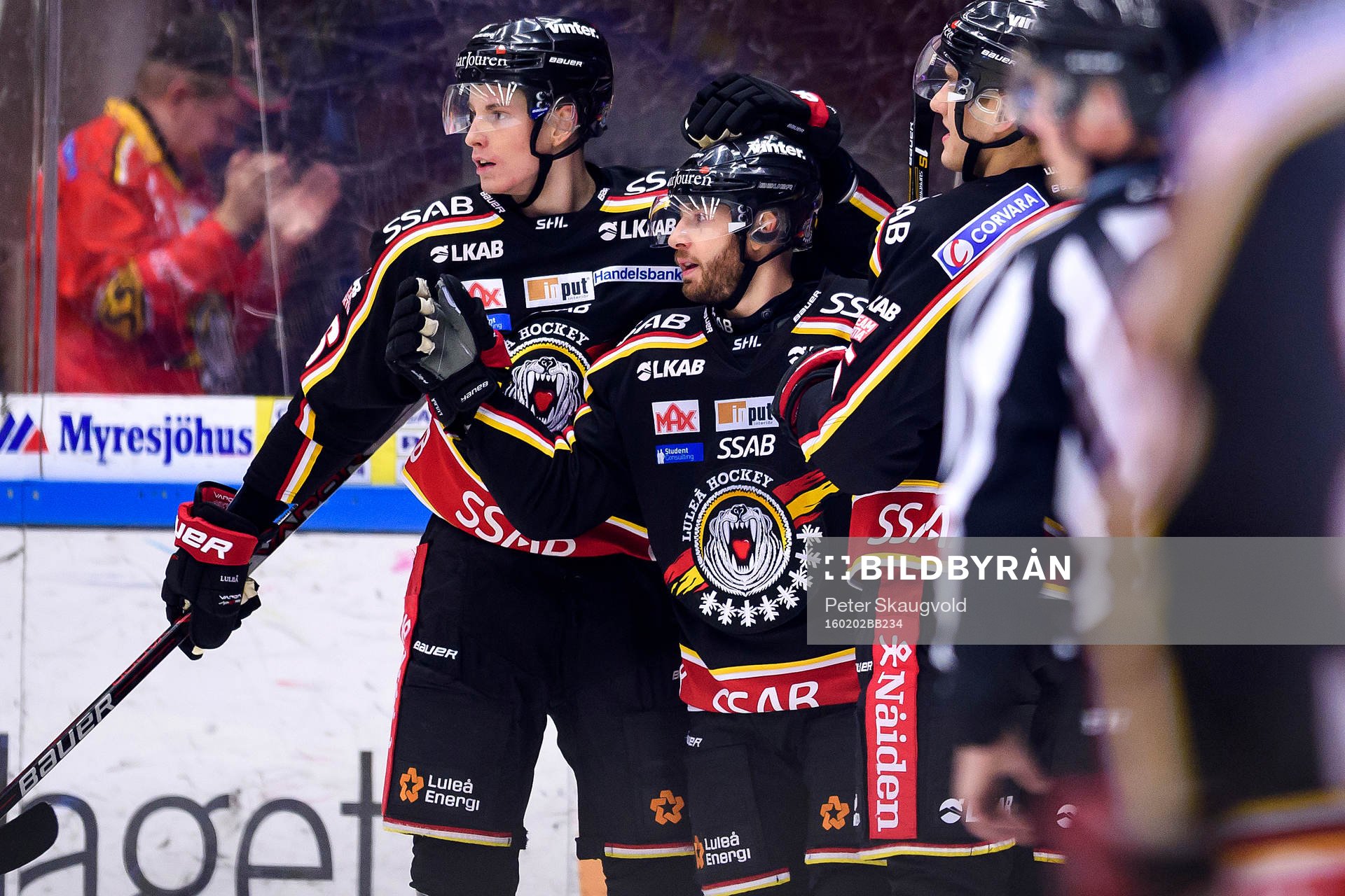 Luleås Jacob Micflikier (m) och Peter Cehlarik (v) jublar