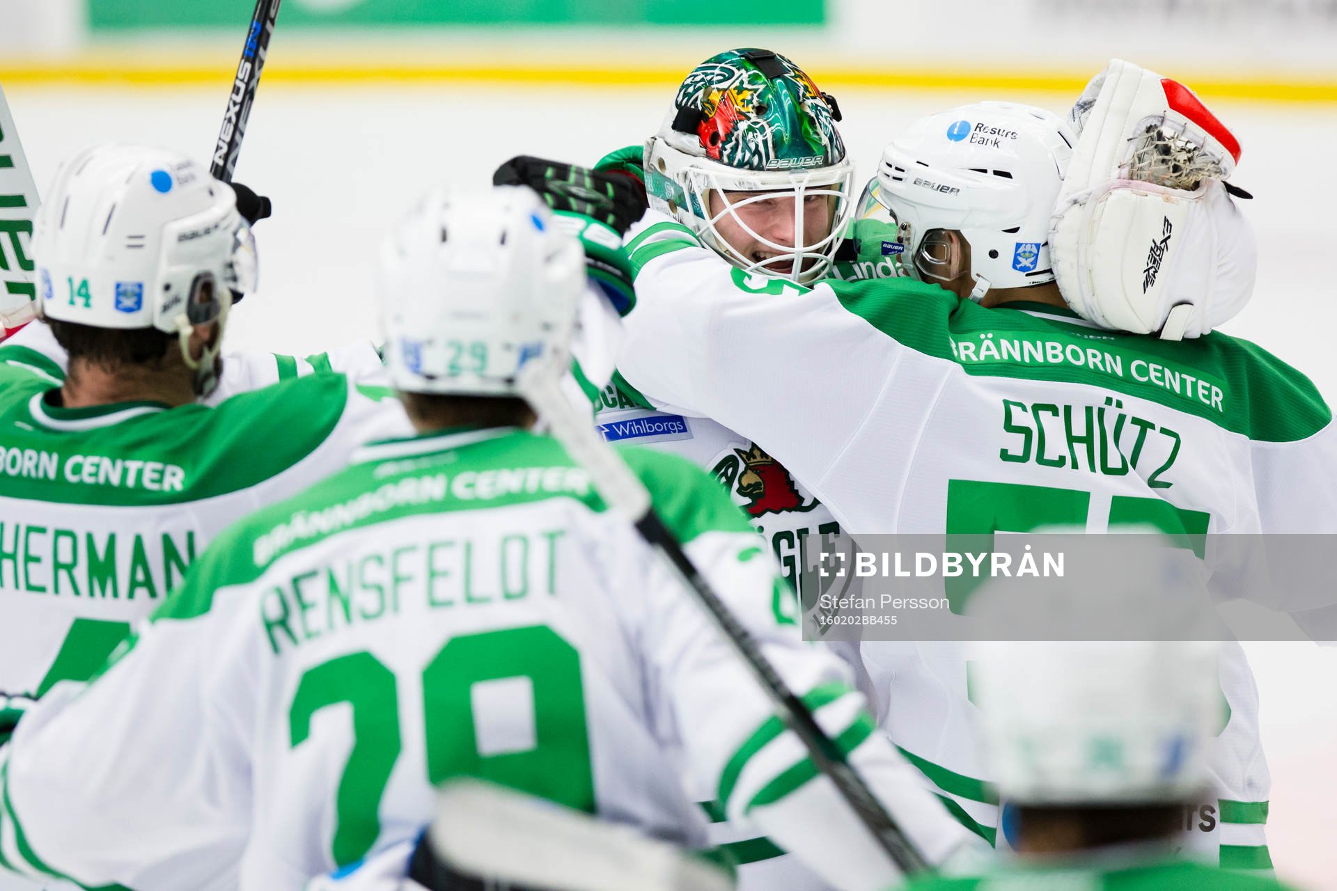 Rögles målvakt Oscar Dansk jublar