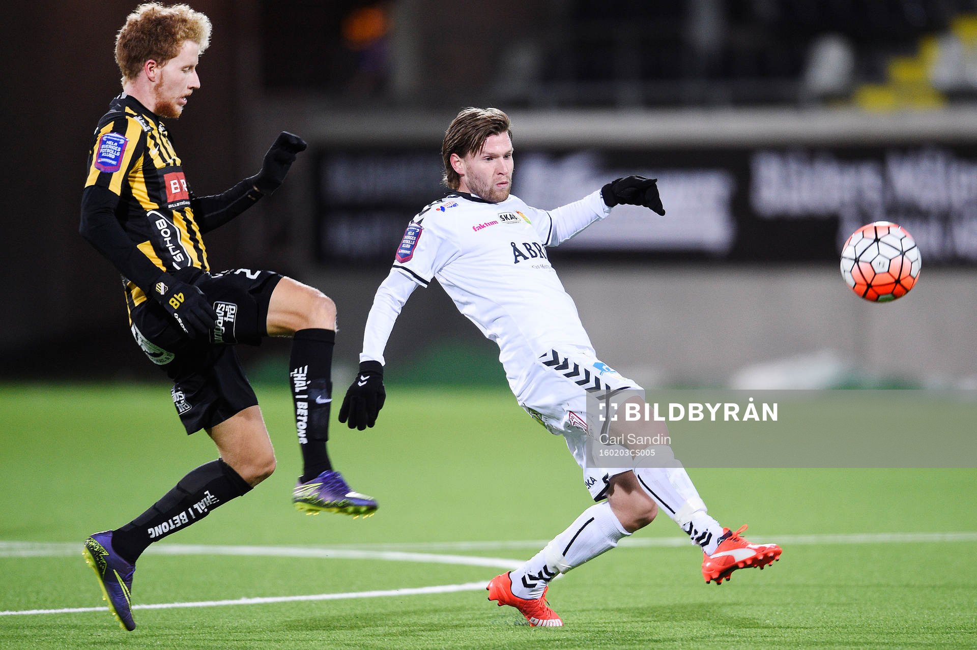 Häckens Samuel Gustavsson och GAIS Johan Lundgren