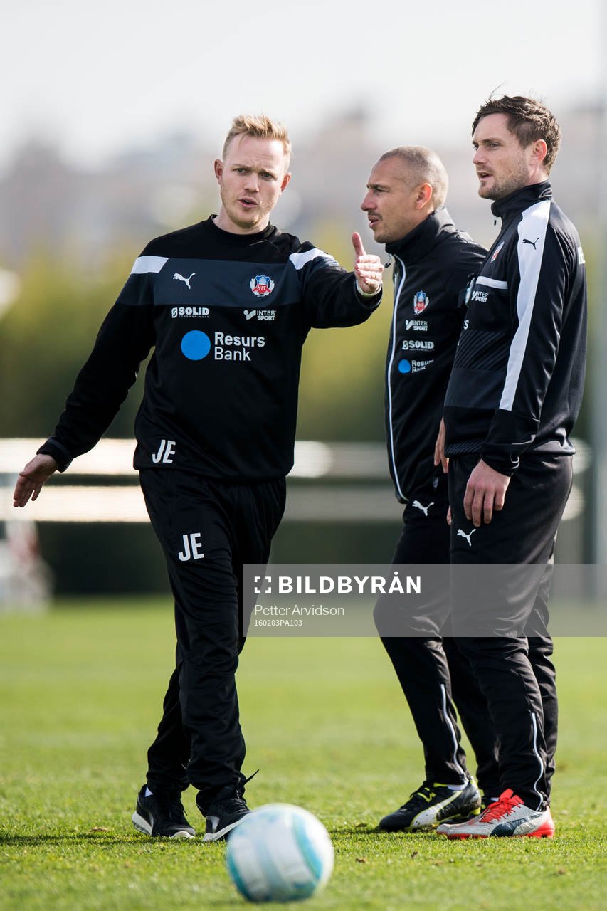 Jonas Eidevall, manager Henrik Larsson och assisterande