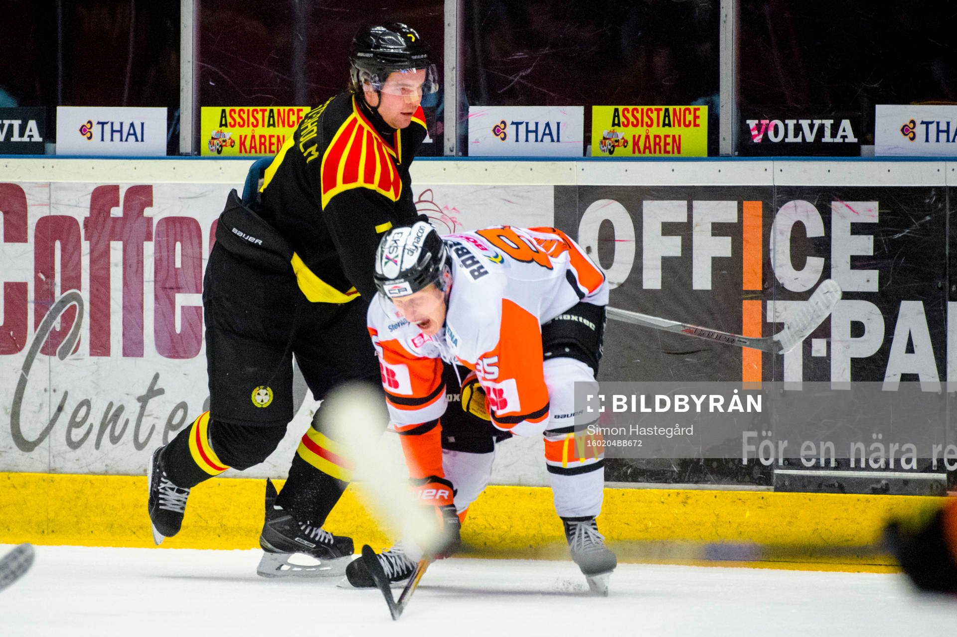 Brynäs Ponthus Westerholm i en situation med Karlskronas
