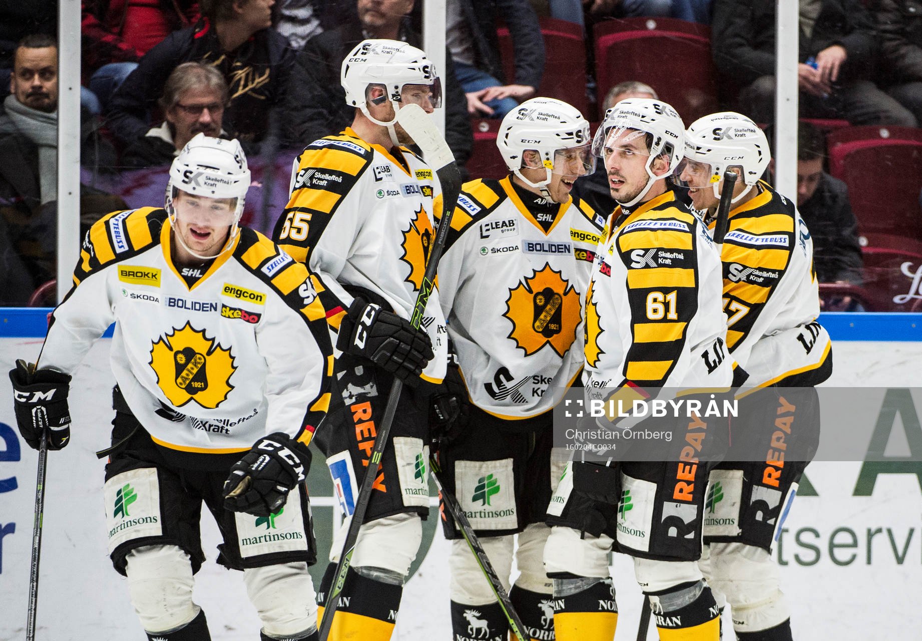 Skellefteås Pär Lindholm gör 0-3 och jublar här med