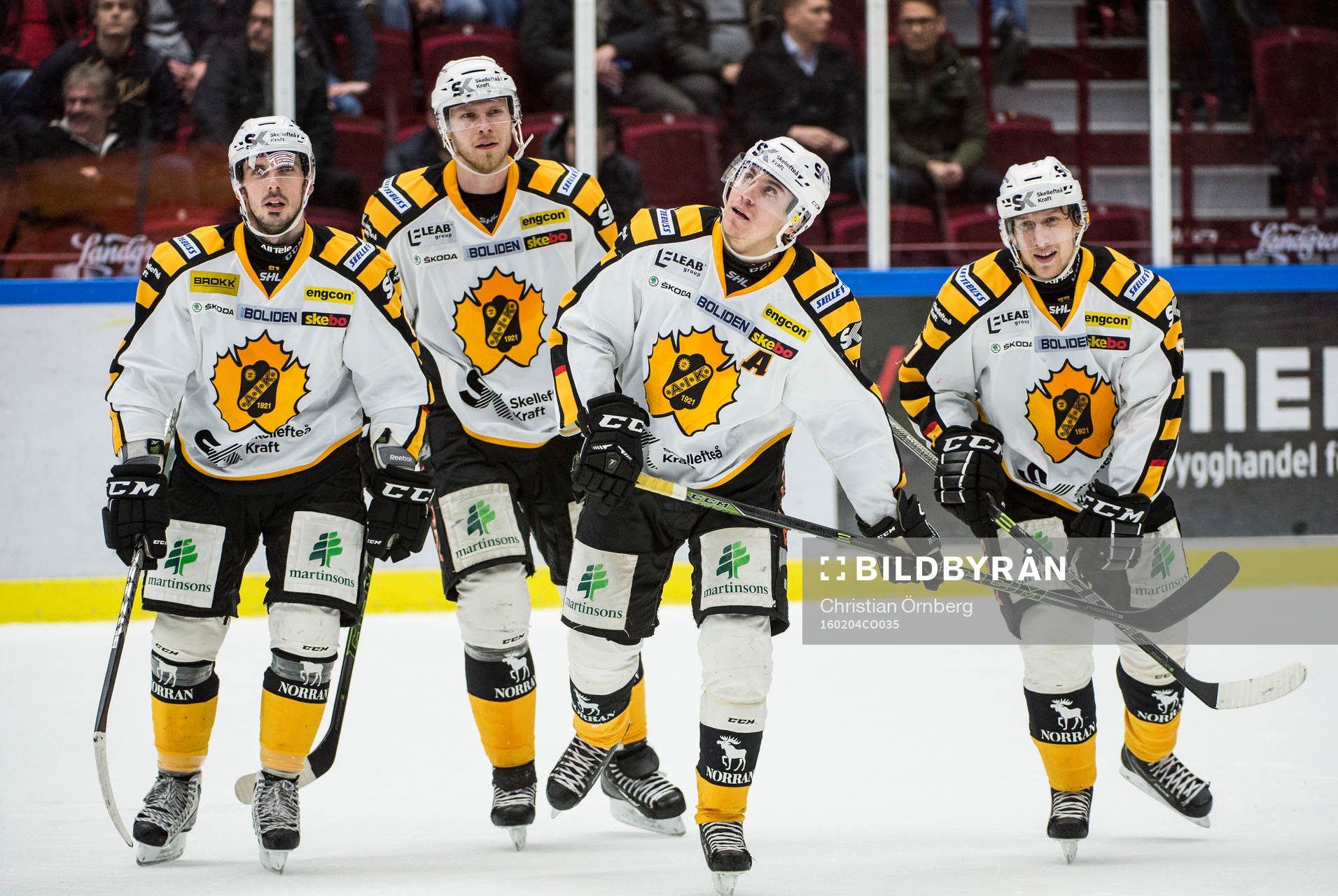 Skellefteås Pär Lindholm gör 0-3 och jublar här med