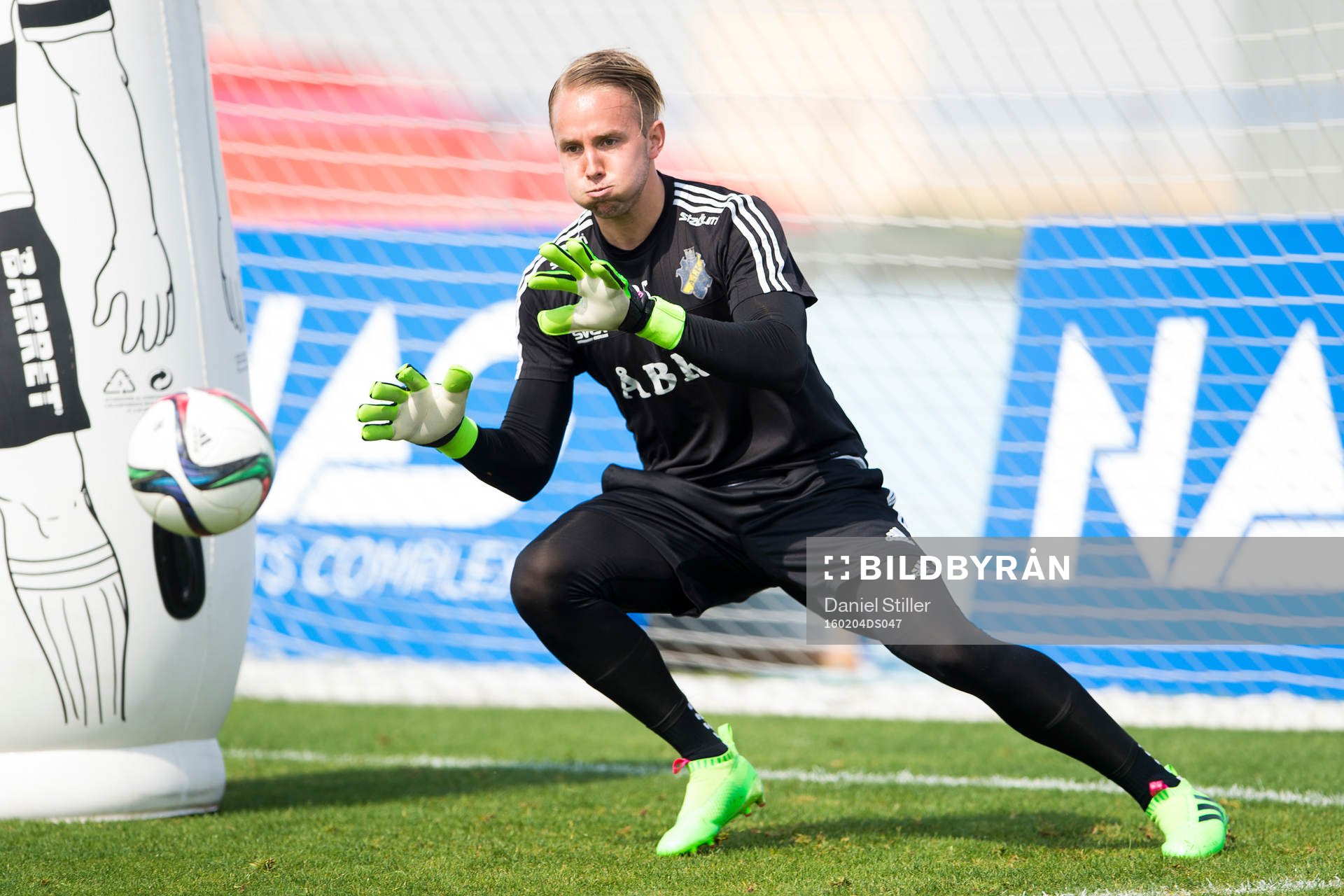 s målvakt Patrik Carlgren