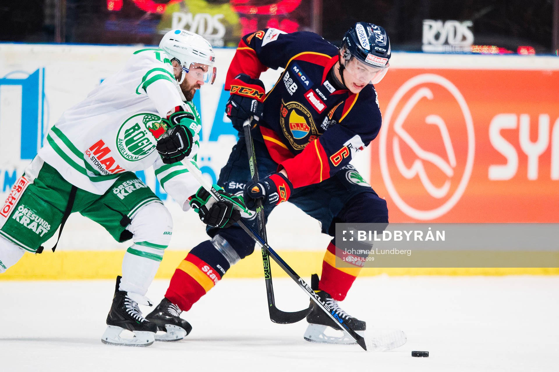 Rögles Jack Connolly mot Djurgårdens Andreas Englund